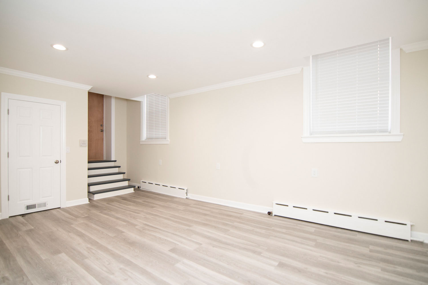 646 W Roscoe St Apt GDN, Chicago IL properties 646-48-w-roscoe-chicago-il-60657-lake-view 646-gdn