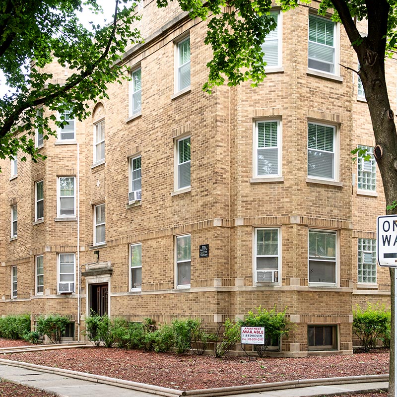 3701 N. Hoyne Chicago, IL 60618