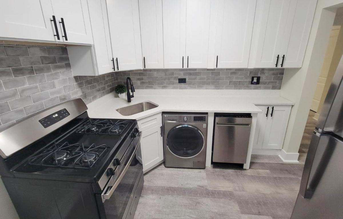 3703 N Hoyne Ave Apt 2, Chicago IL properties 3701-n-hoyne-chicago-il-60618-lake-view 3703-2