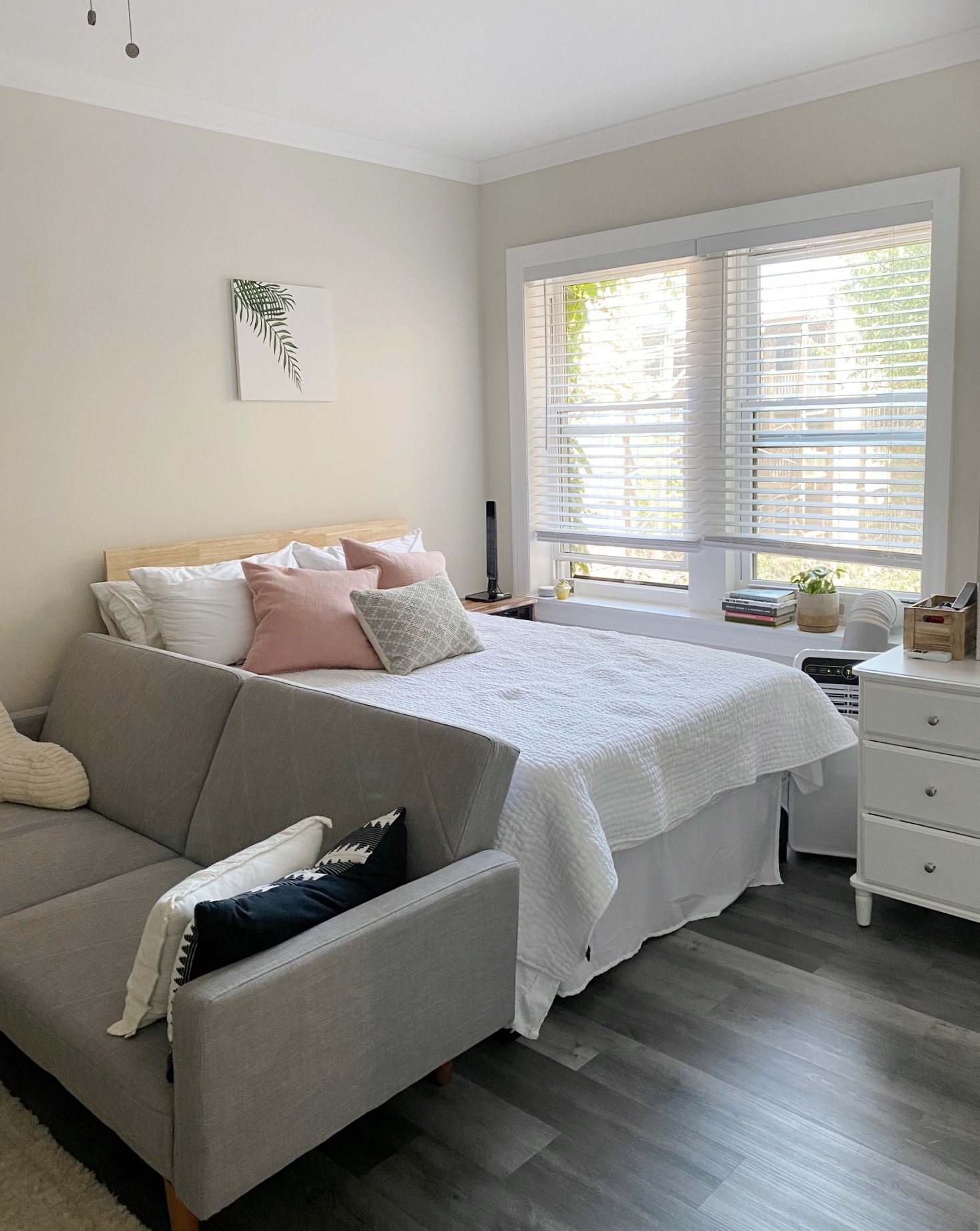 646 W Roscoe St Apt 2N, Chicago IL properties 646-48-w-roscoe-chicago-il-60657-lake-view 646-2n