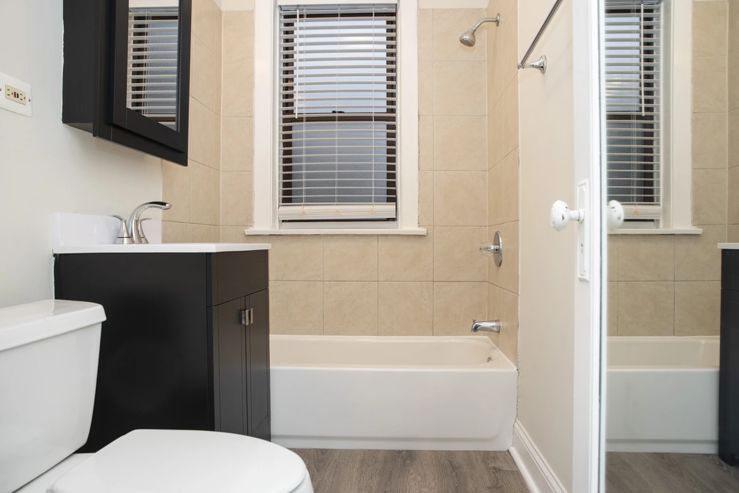 1251 W Henderson St Apt 1, Chicago IL properties 3323-25-n-lakewood-chicago-il-60657-lake-view 1251-1