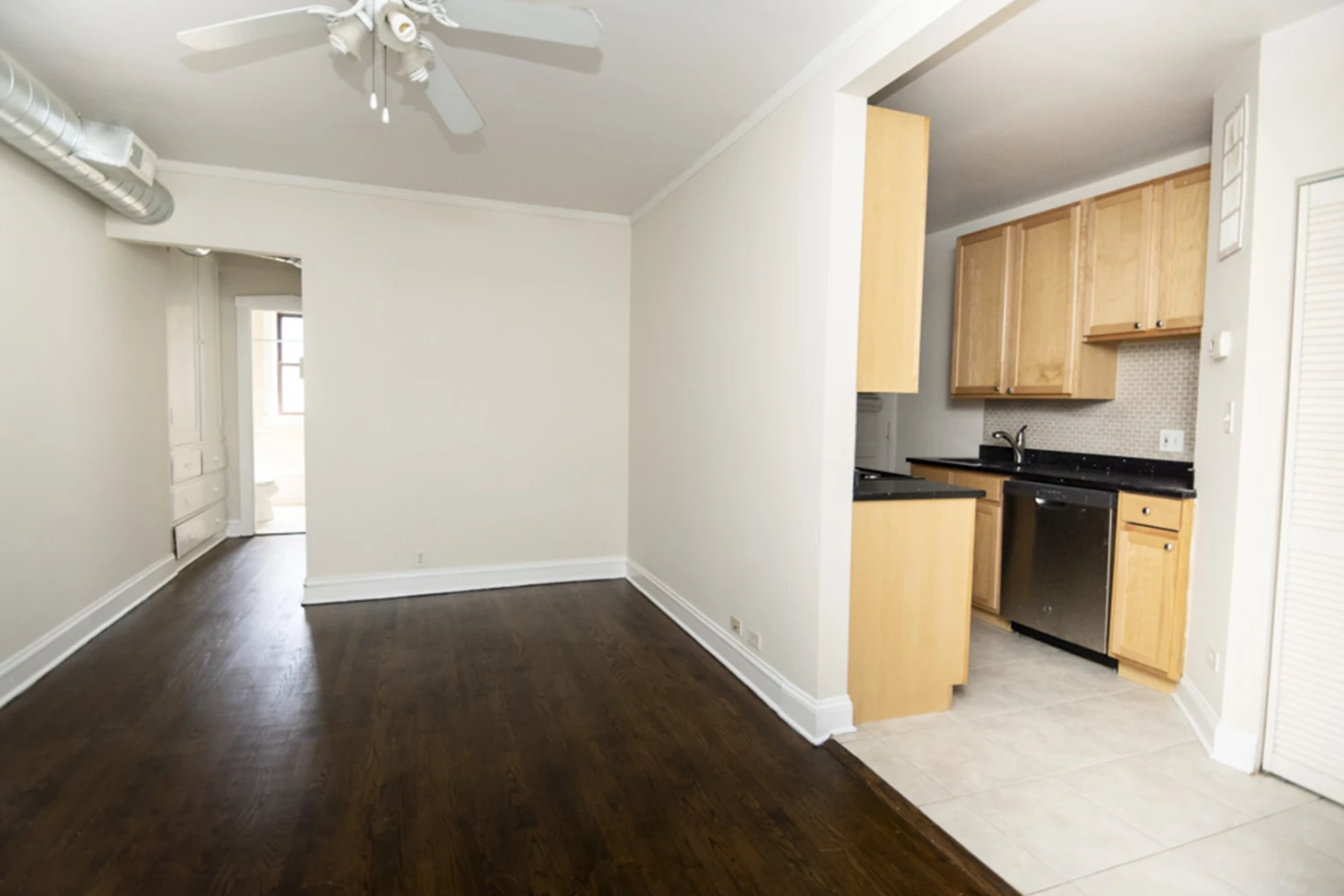 1251 W Henderson St Apt 2, Chicago IL properties 3323-25-n-lakewood-chicago-il-60657-lake-view 1251-2   