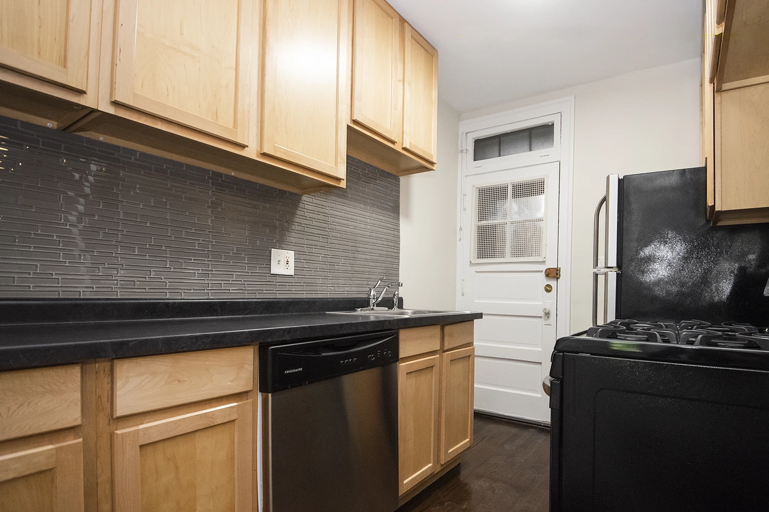 1253 W Henderson St Apt 1, Chicago IL properties 3323-25-n-lakewood-chicago-il-60657-lake-view 1253-1