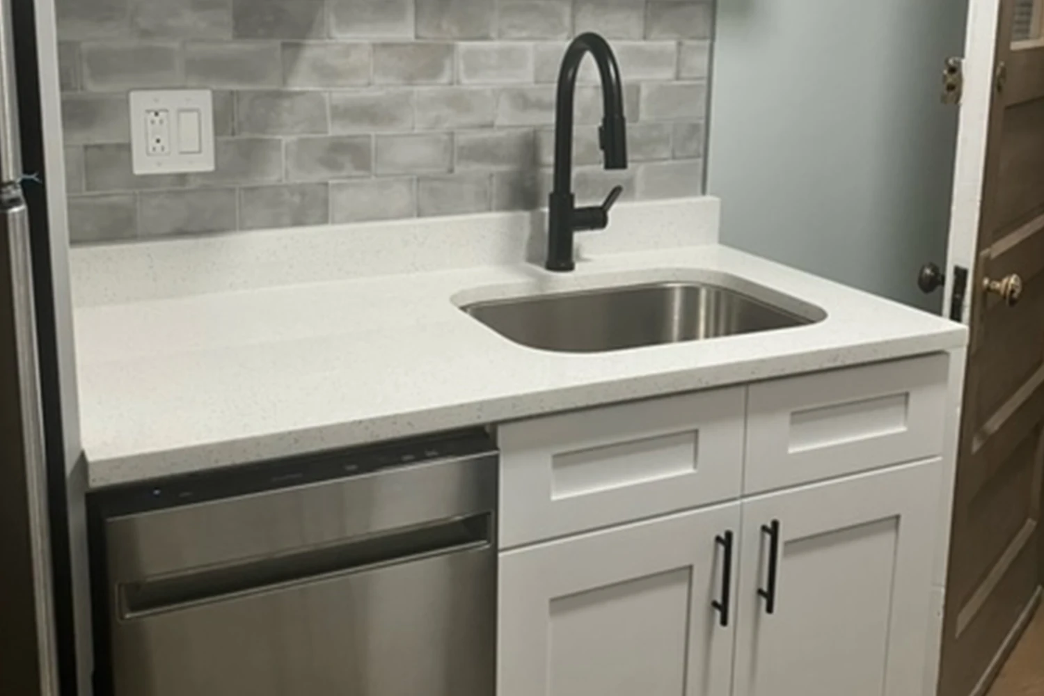 1253 W Henderson St Apt 2, Chicago IL properties 3323-25-n-lakewood-chicago-il-60657-lake-view 1253-2