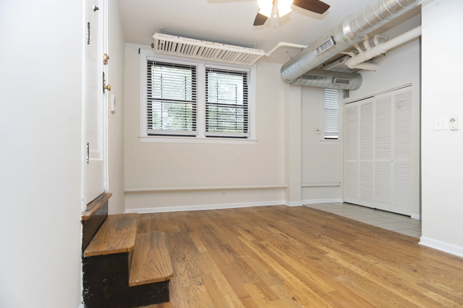 1253 W Henderson St Apt G, Chicago IL properties 3323-25-n-lakewood-chicago-il-60657-lake-view 1253-g