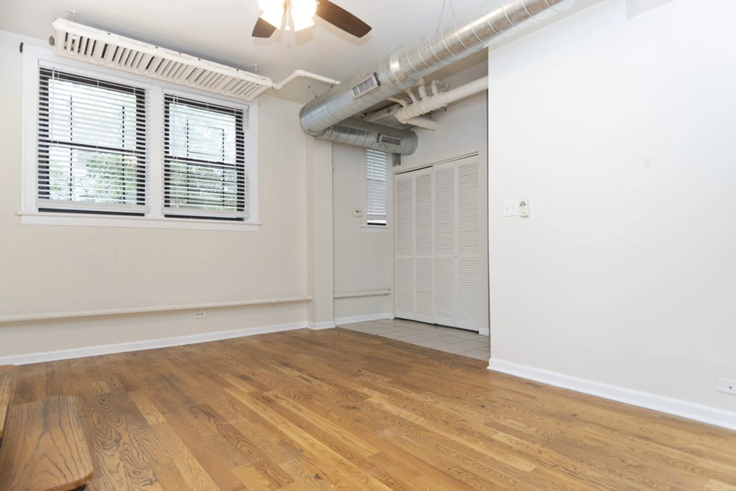 1253 W Henderson St Apt G, Chicago IL properties 3323-25-n-lakewood-chicago-il-60657-lake-view 1253-g