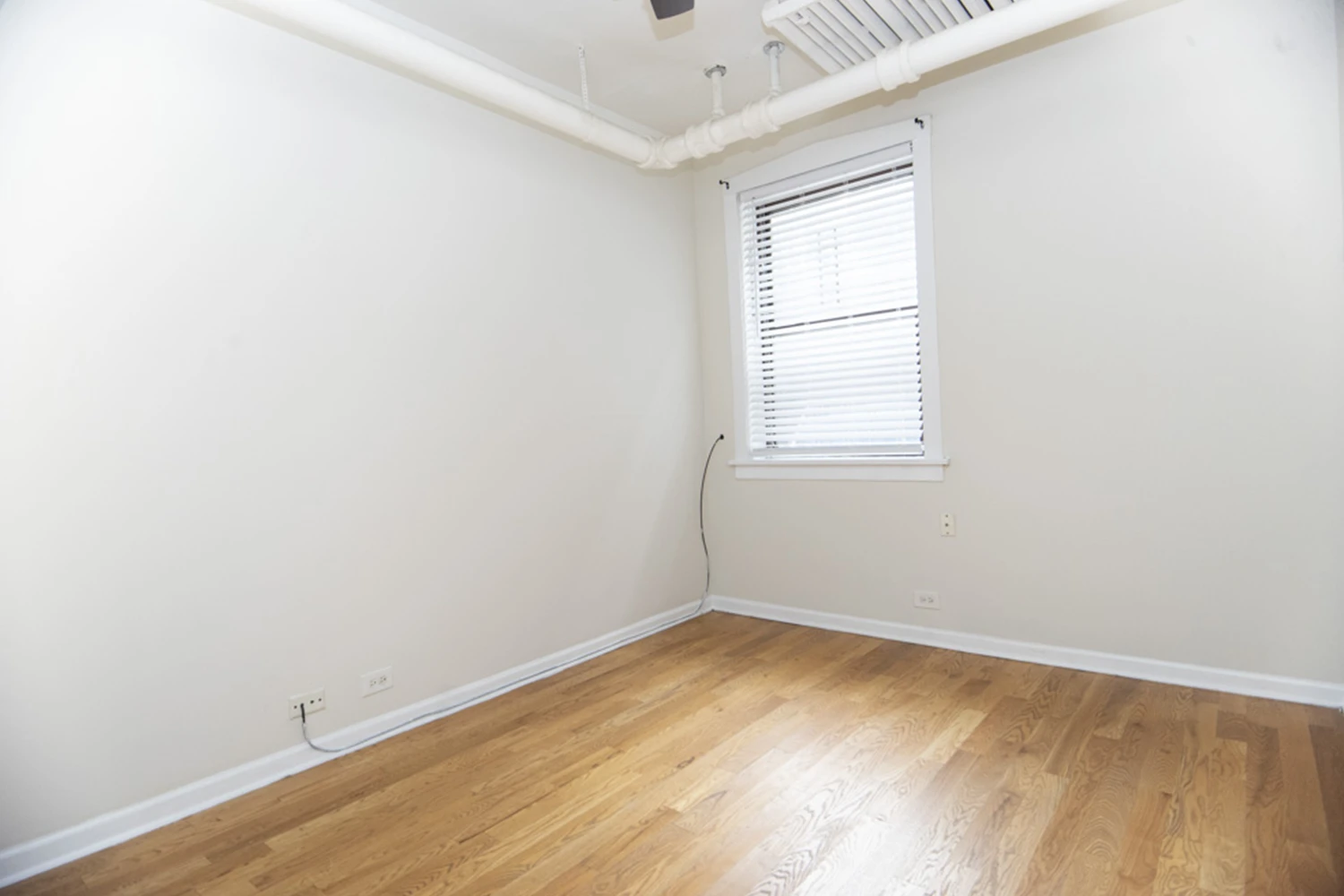 1253 W Henderson St Apt G, Chicago IL properties 3323-25-n-lakewood-chicago-il-60657-lake-view 1253-g