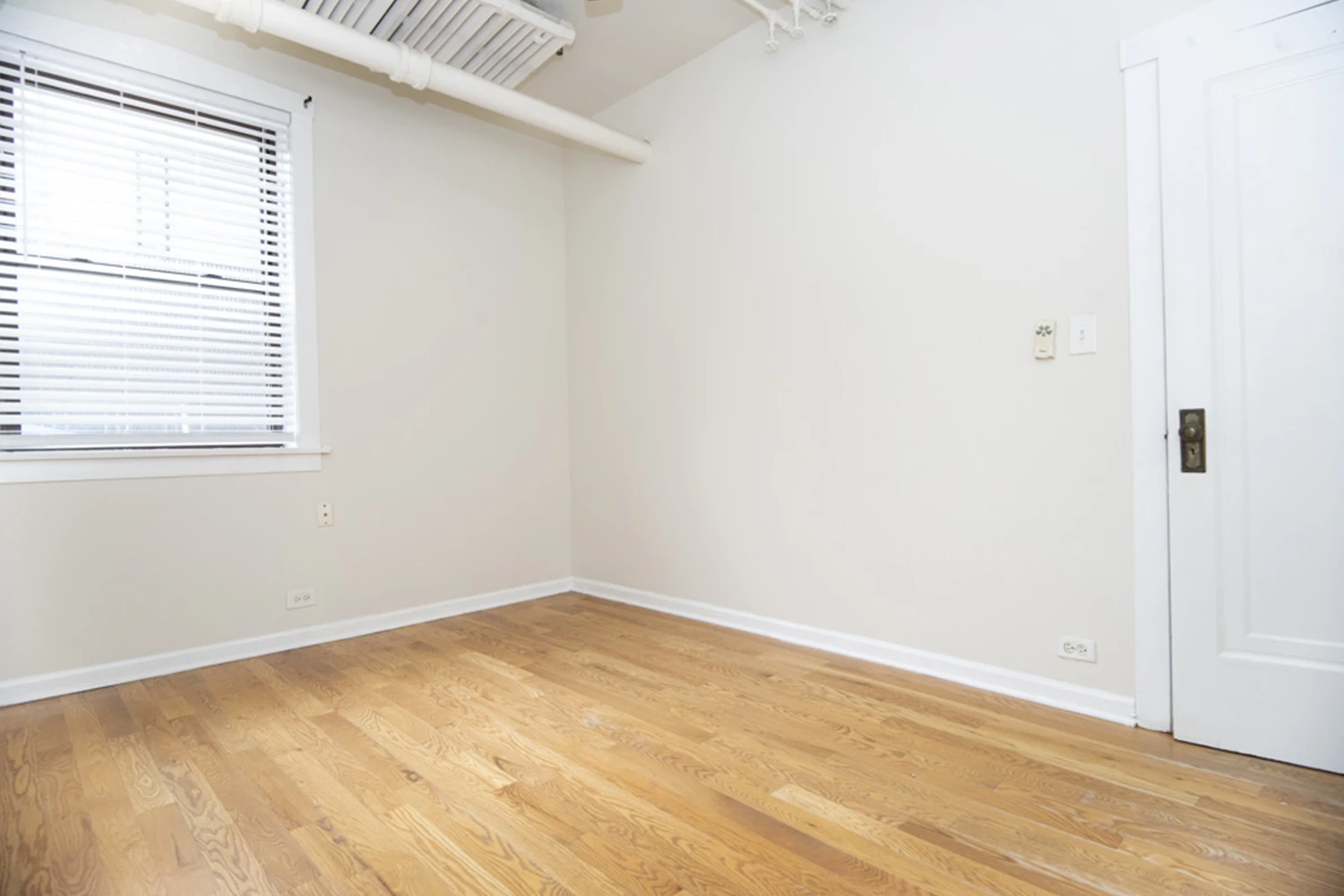 1253 W Henderson St Apt G, Chicago IL properties 3323-25-n-lakewood-chicago-il-60657-lake-view 1253-g