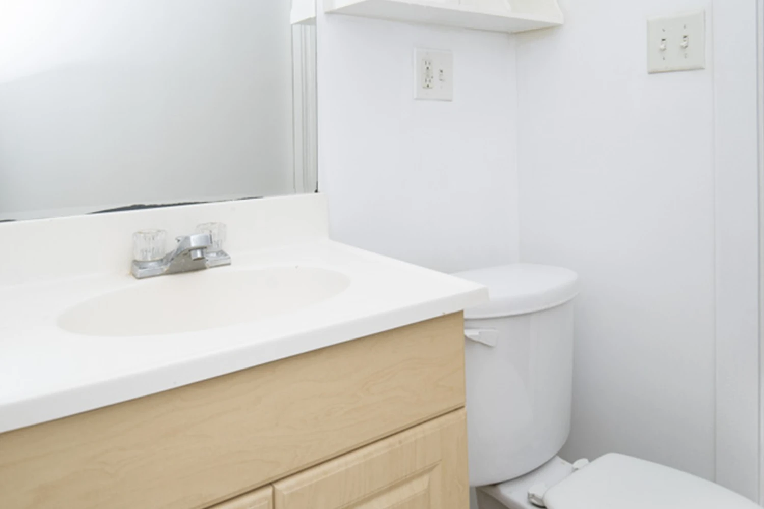 1253 W Henderson St Apt G, Chicago IL properties 3323-25-n-lakewood-chicago-il-60657-lake-view 1253-g