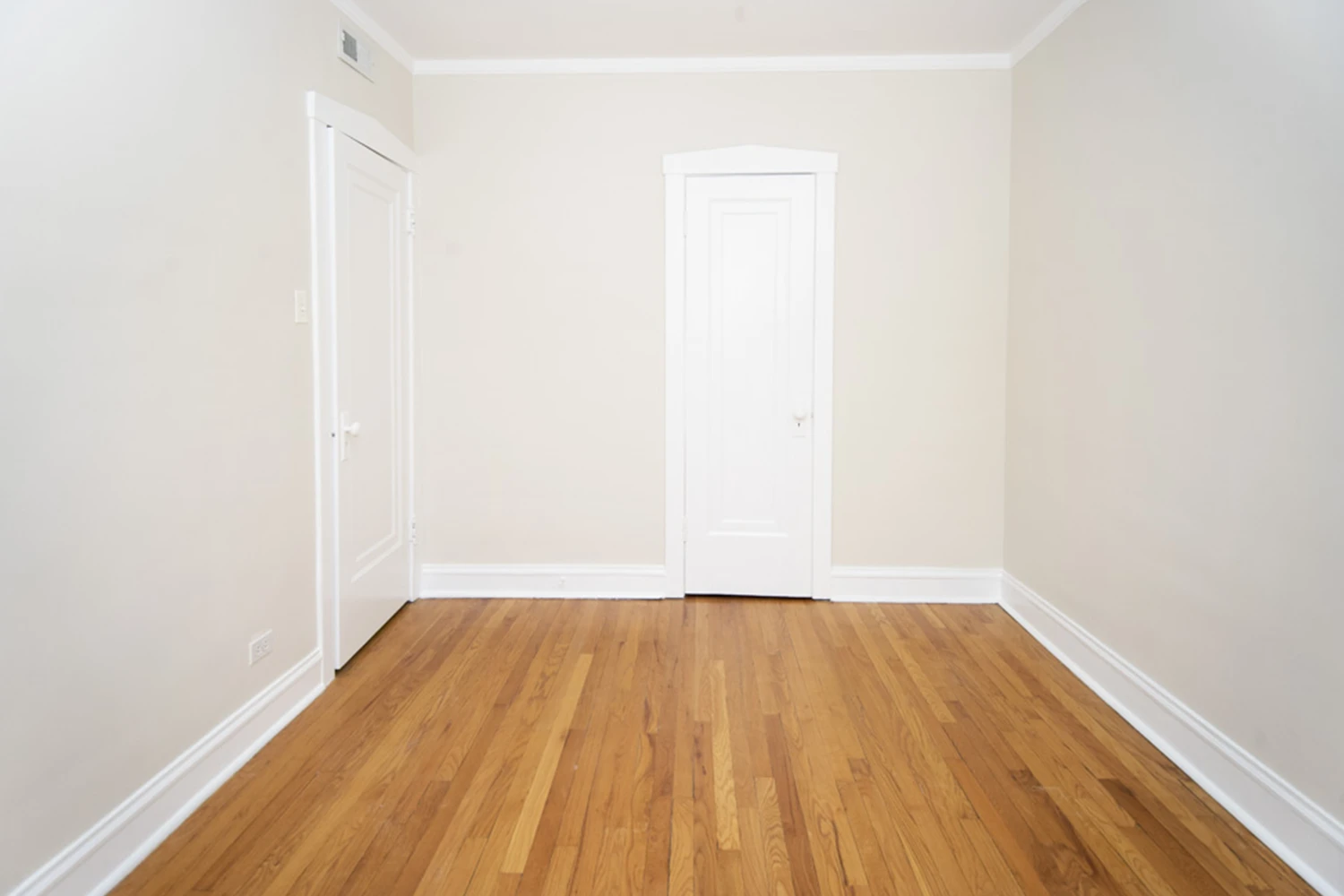 1255 W Henderson St Apt 2, Chicago IL properties 3323-25-n-lakewood-chicago-il-60657-lake-view 1255-2
