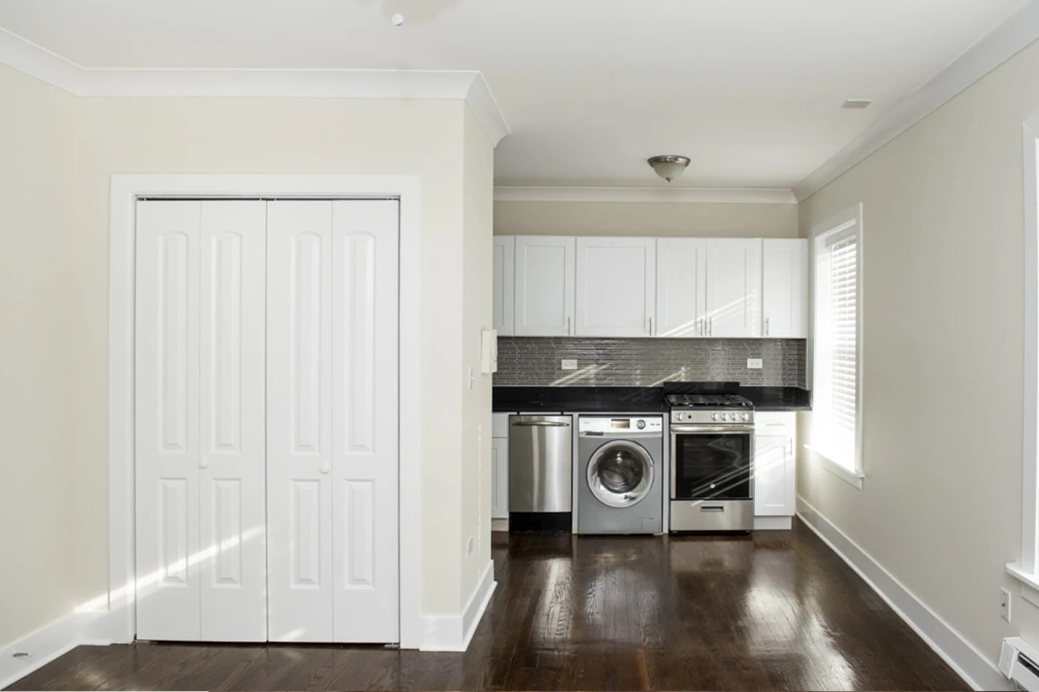 2129 N Dayton St Apt 206, Chicago IL properties 2129-n-dayton-chicago-il-60614-lincoln-park 2129-206   