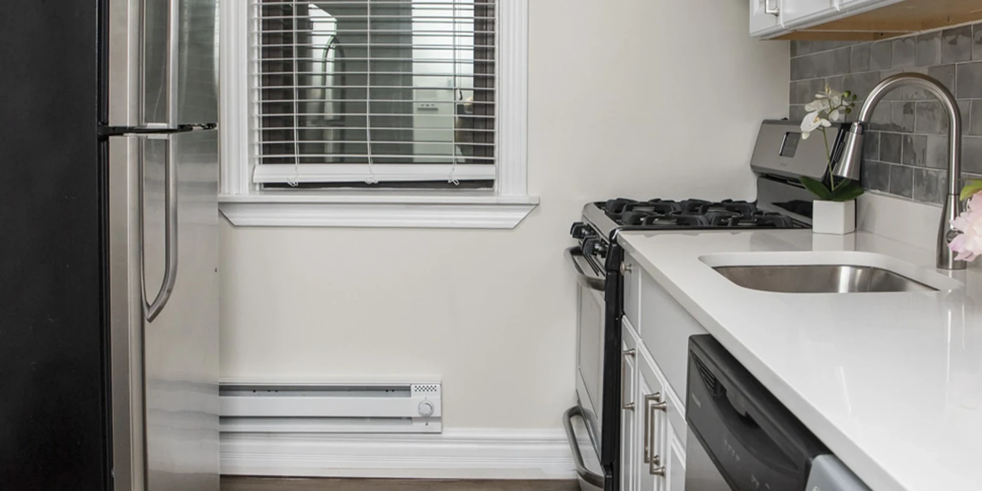 2131 W Giddings St Apt 1A, Chicago IL properties 2131-w-giddings-chicago-il-60625-ravenswood 2131-1a