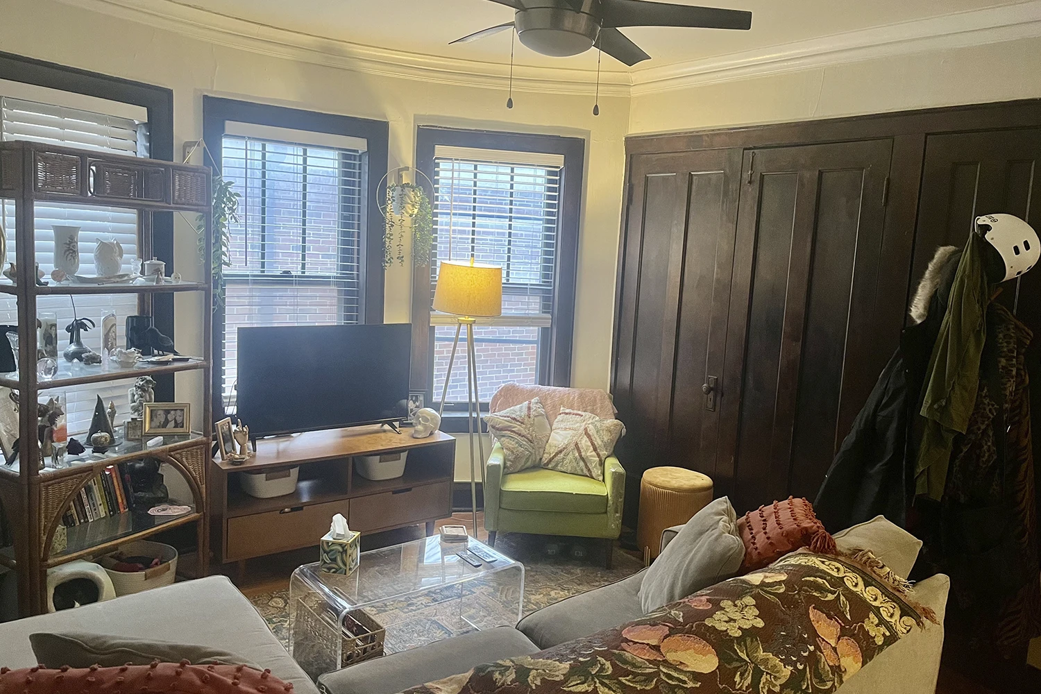 2131 W Giddings St Apt 2B, Chicago IL properties 2131-w-giddings-chicago-il-60625-ravenswood 2131-2b