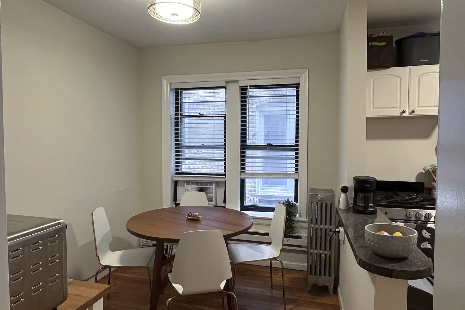 2131 W Giddings St Apt 2B, Chicago IL properties 2131-w-giddings-chicago-il-60625-ravenswood 2131-2b