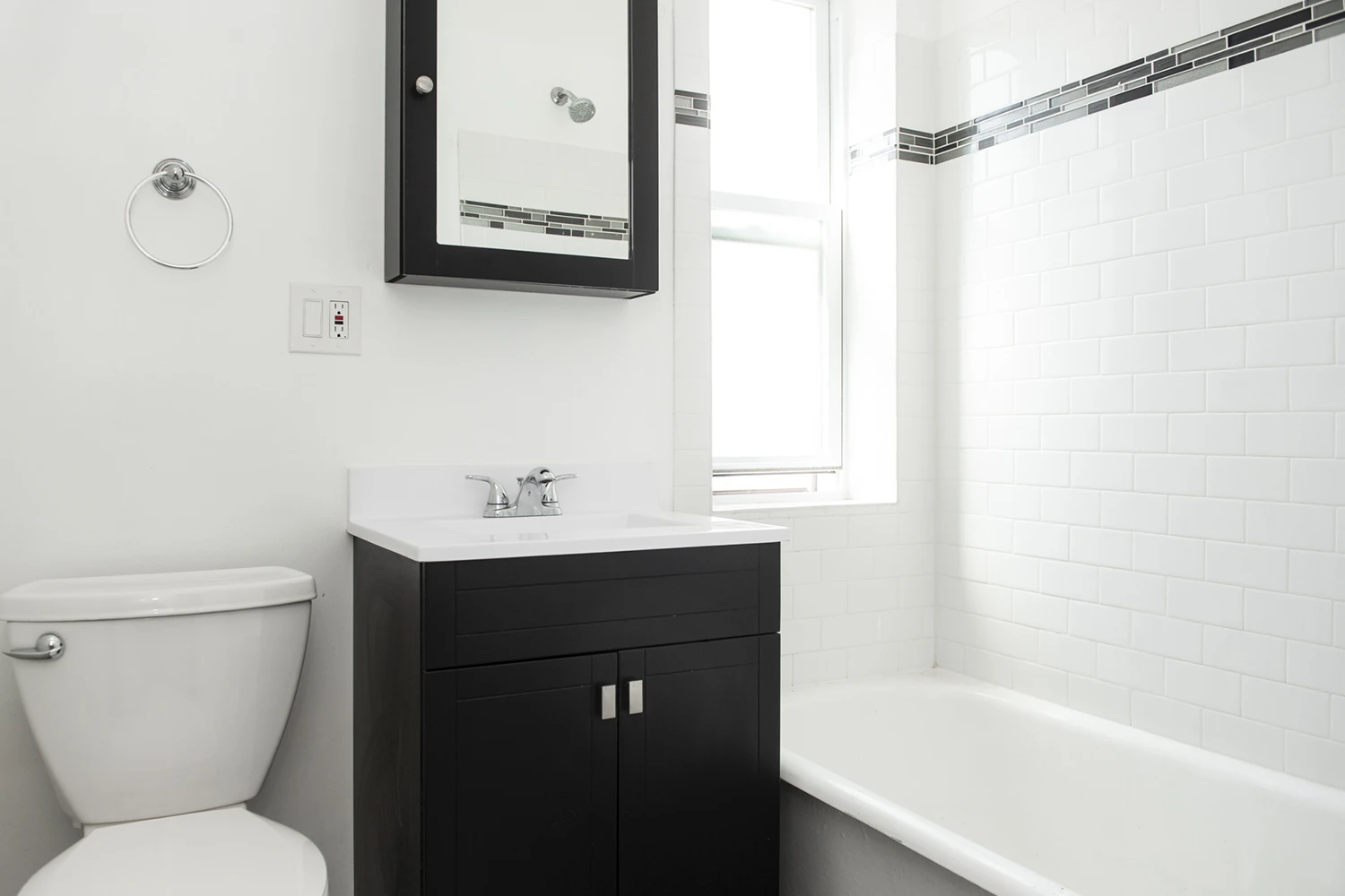 2131 W Giddings St Apt 3D, Chicago IL properties 2131-w-giddings-chicago-il-60625-ravenswood 2131-3d
