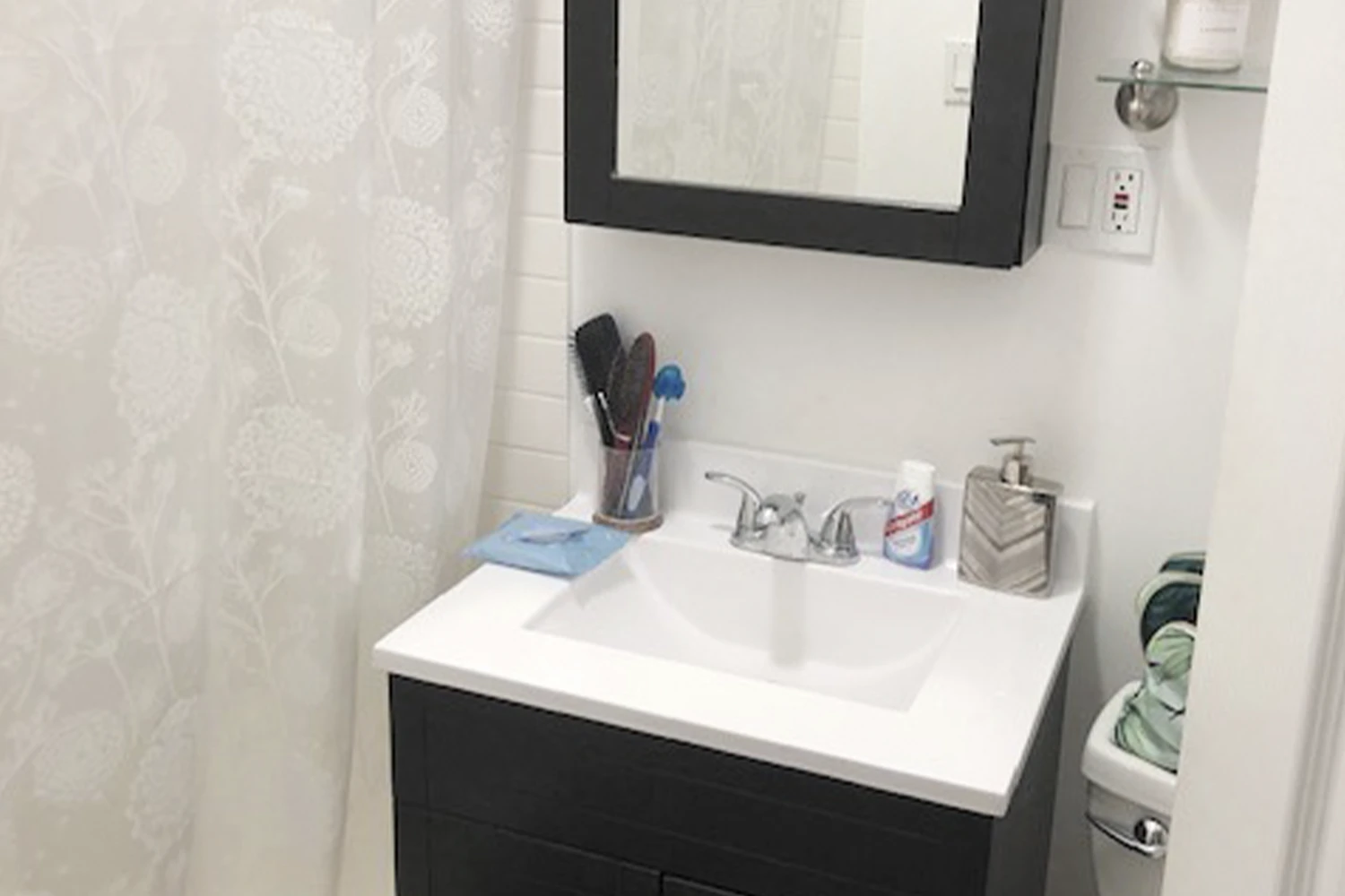 2131 W Giddings St Apt G, Chicago IL properties 2131-w-giddings-chicago-il-60625-ravenswood 2131-g