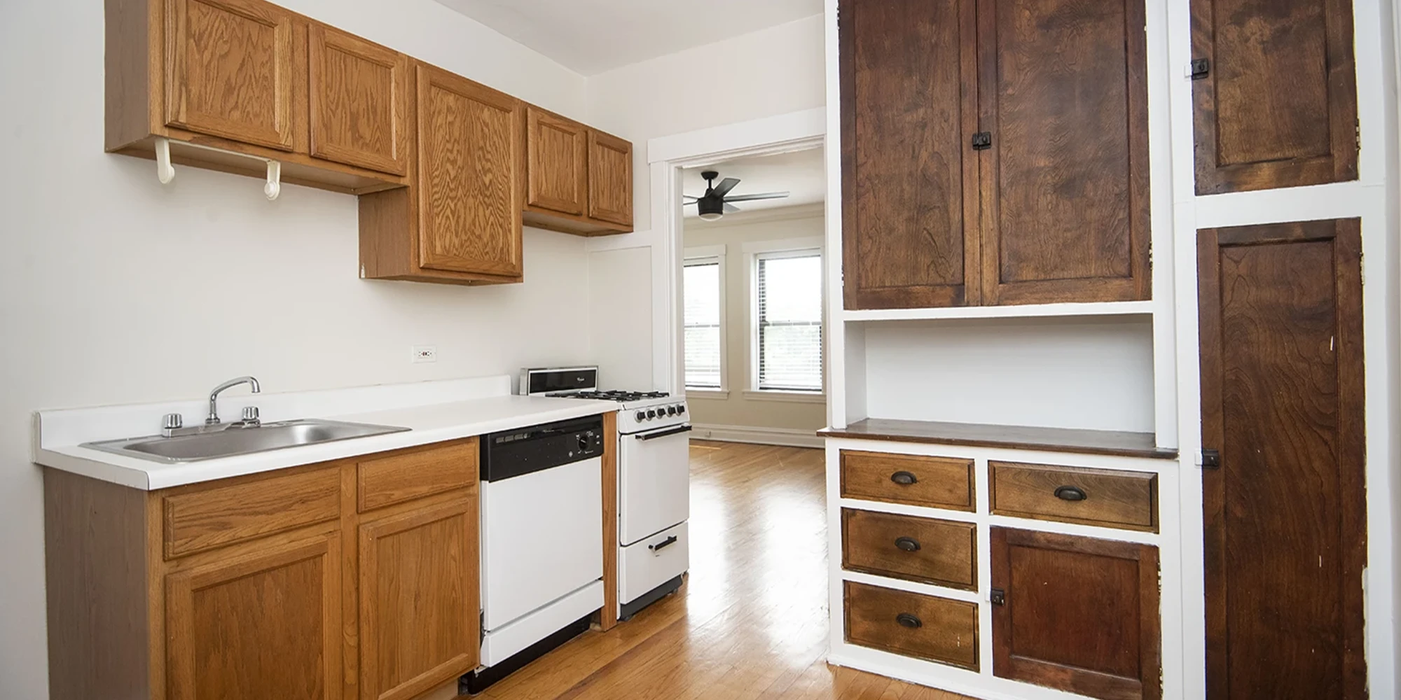 2537 N Seminary Ave Apt 3, Chicago IL properties 2535-37-n-seminary-chicago-il-60614-lincoln-park 2537-3   