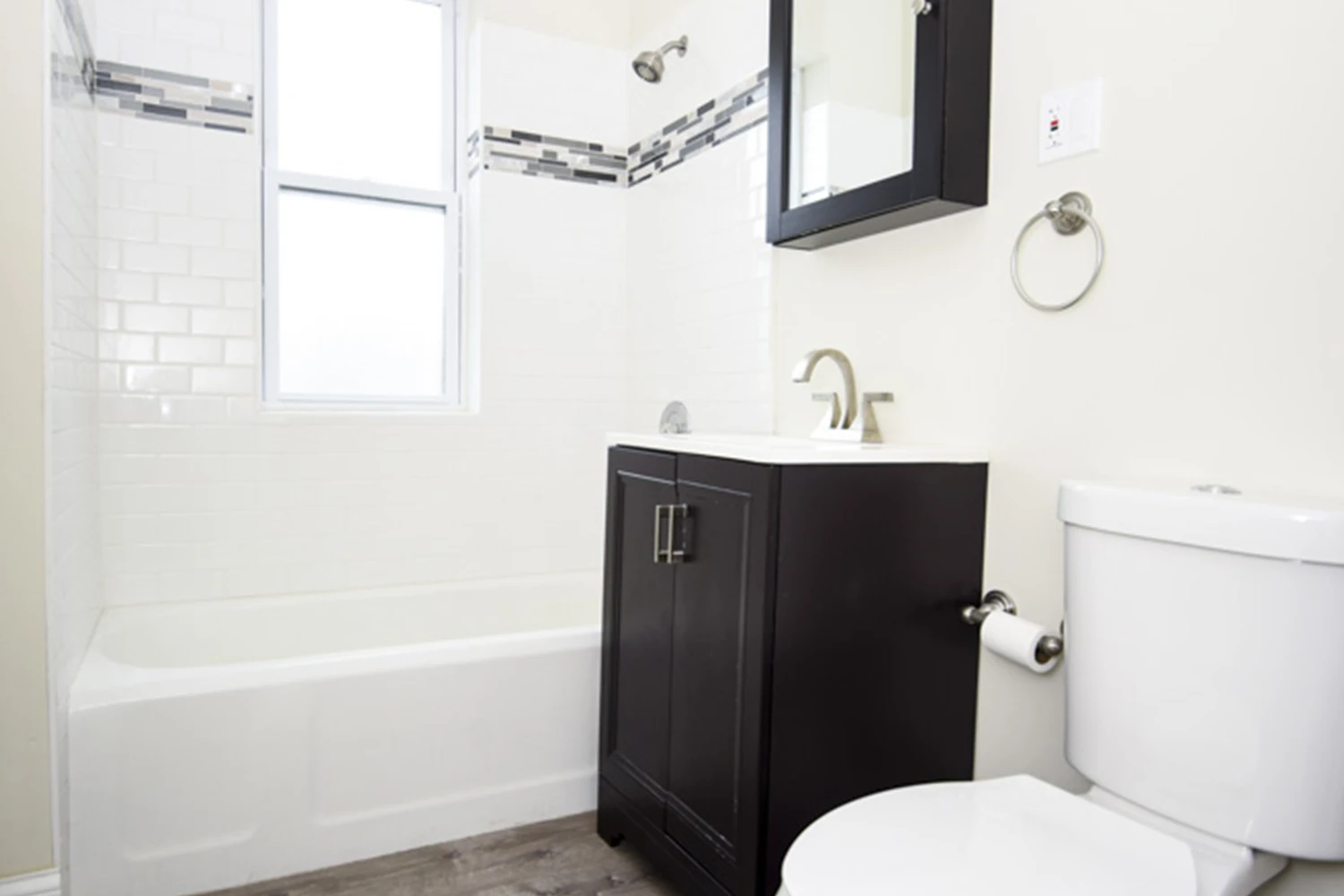 312 Lee St Apt 2, Evanston IL properties 312-320-lee-st-evanston-il-60202 312-2