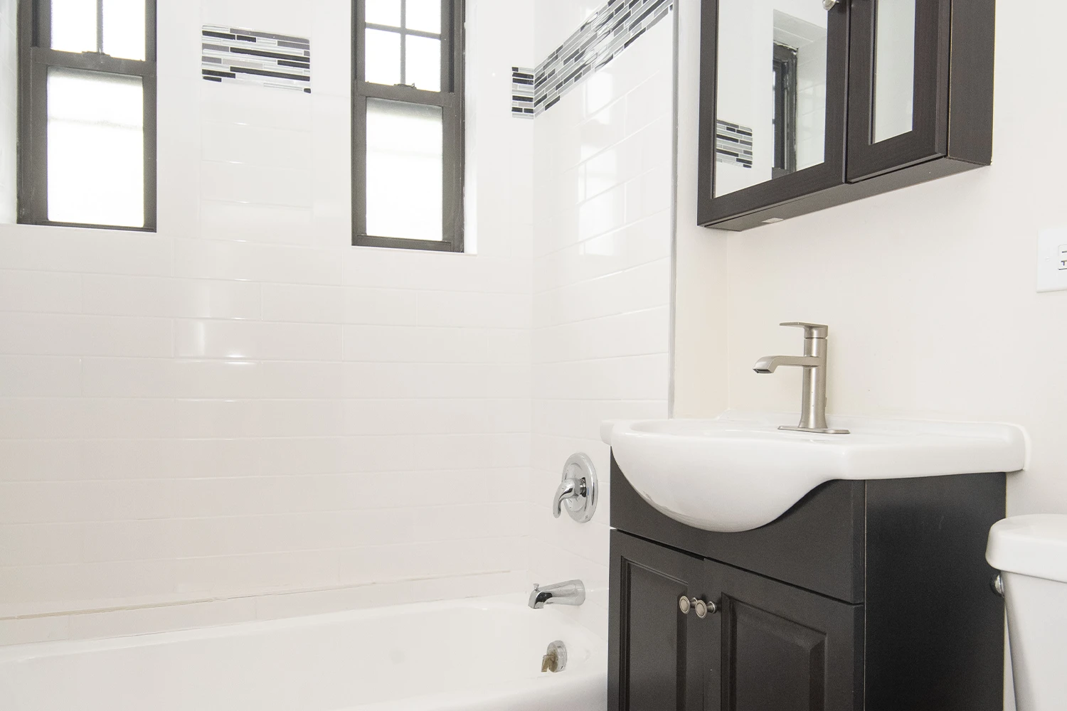 320 Lee St Apt GDN, Evanston IL properties 312-320-lee-st-evanston-il-60202 320-gdn   