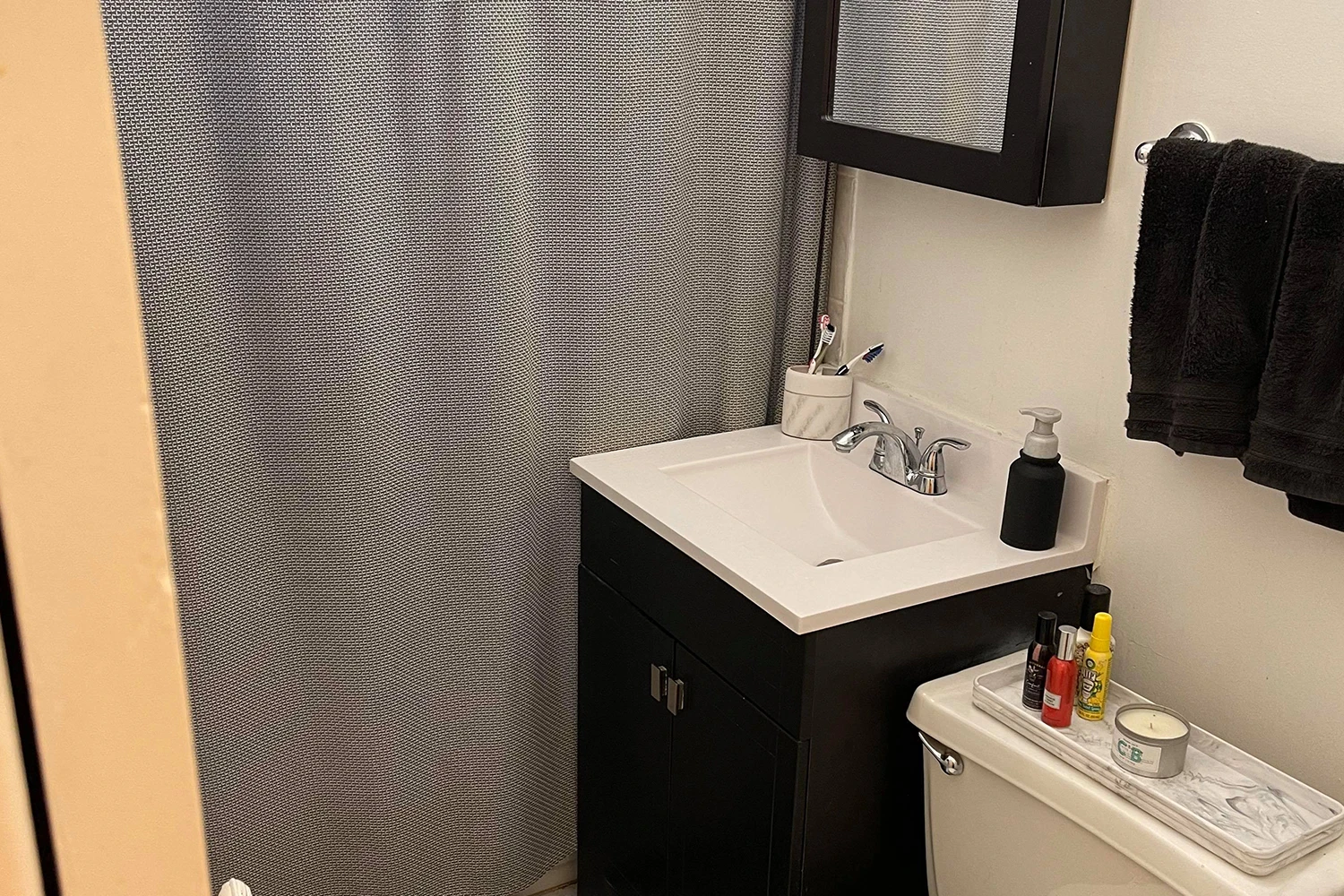 3323 N Lakewood Ave Apt G, Chicago IL properties 3323-25-n-lakewood-chicago-il-60657-lake-view 3323-g