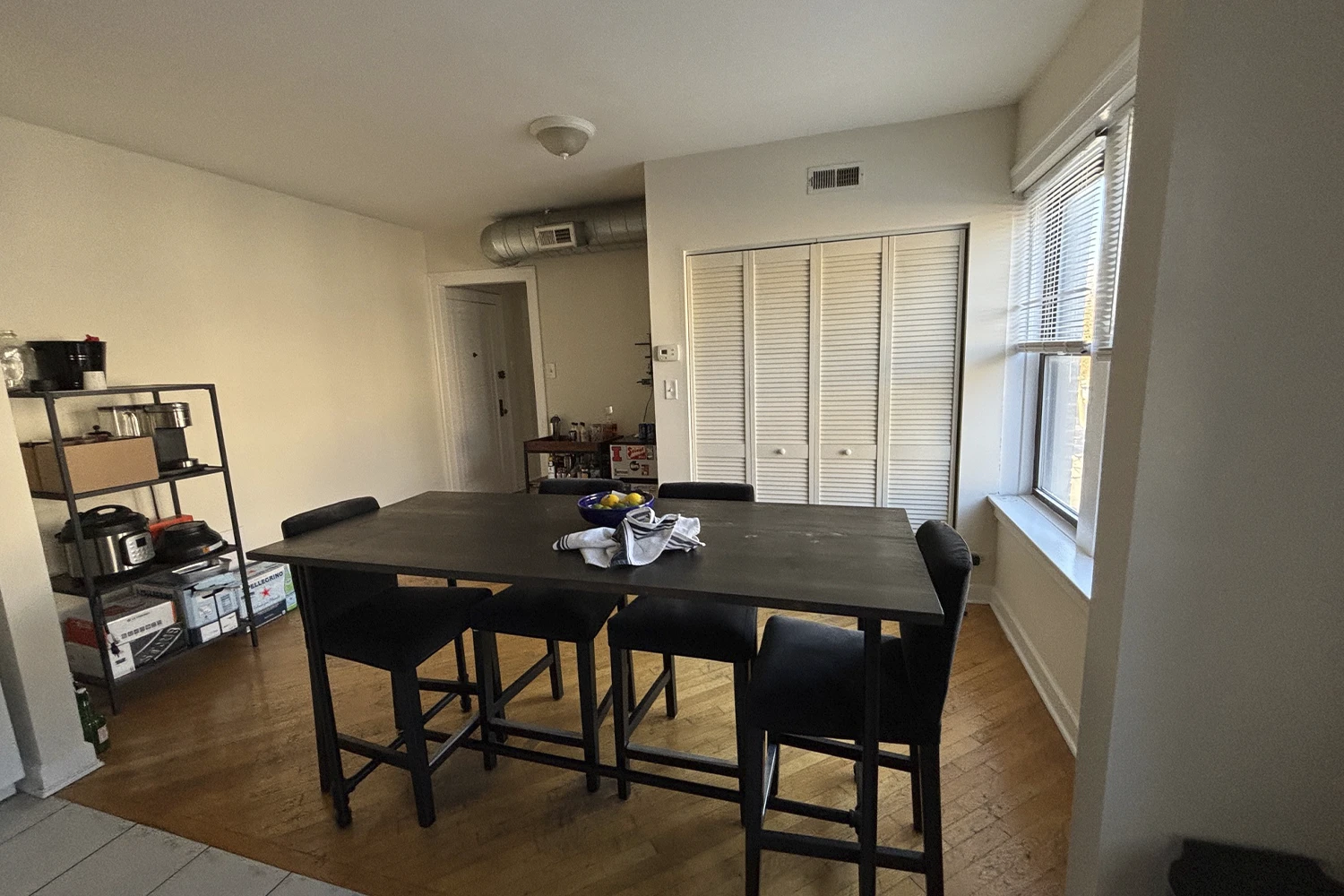 3325 N Lakewood Ave Apt 2, Chicago IL properties 3323-25-n-lakewood-chicago-il-60657-lake-view 3325-2