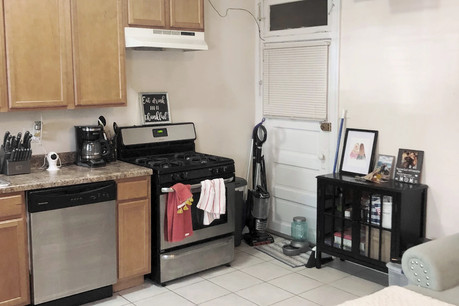 3325 N Lakewood Ave Apt G, Chicago IL properties 3323-25-n-lakewood-chicago-il-60657-lake-view 3325-g