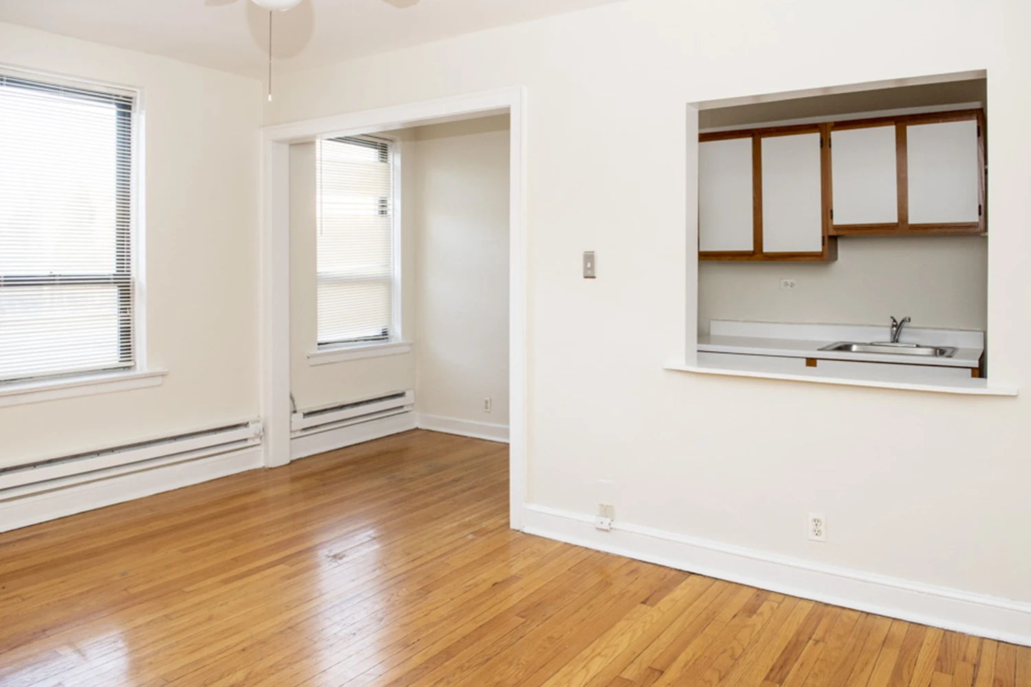 3345 N Marshfield Ave Apt 203, Chicago IL properties 3345-47-n-marshfield-chicago-il-60657-lake-view 3345-203