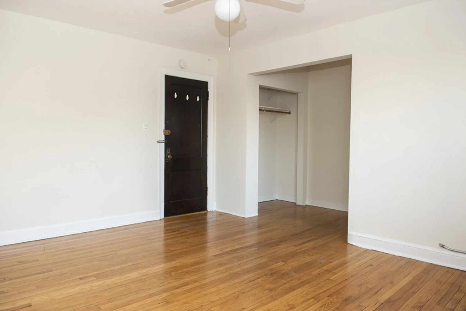 3345 N Marshfield Ave Apt 203, Chicago IL properties 3345-47-n-marshfield-chicago-il-60657-lake-view 3345-203