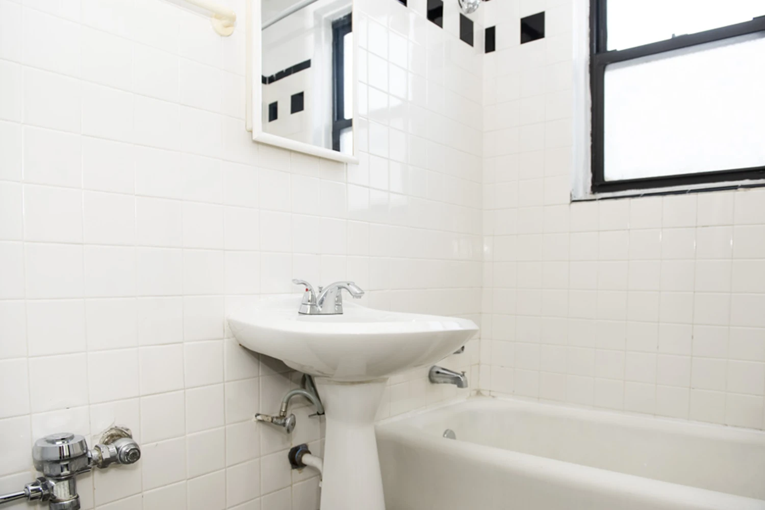 3345 N Marshfield Ave Apt 203, Chicago IL properties 3345-47-n-marshfield-chicago-il-60657-lake-view 3345-203