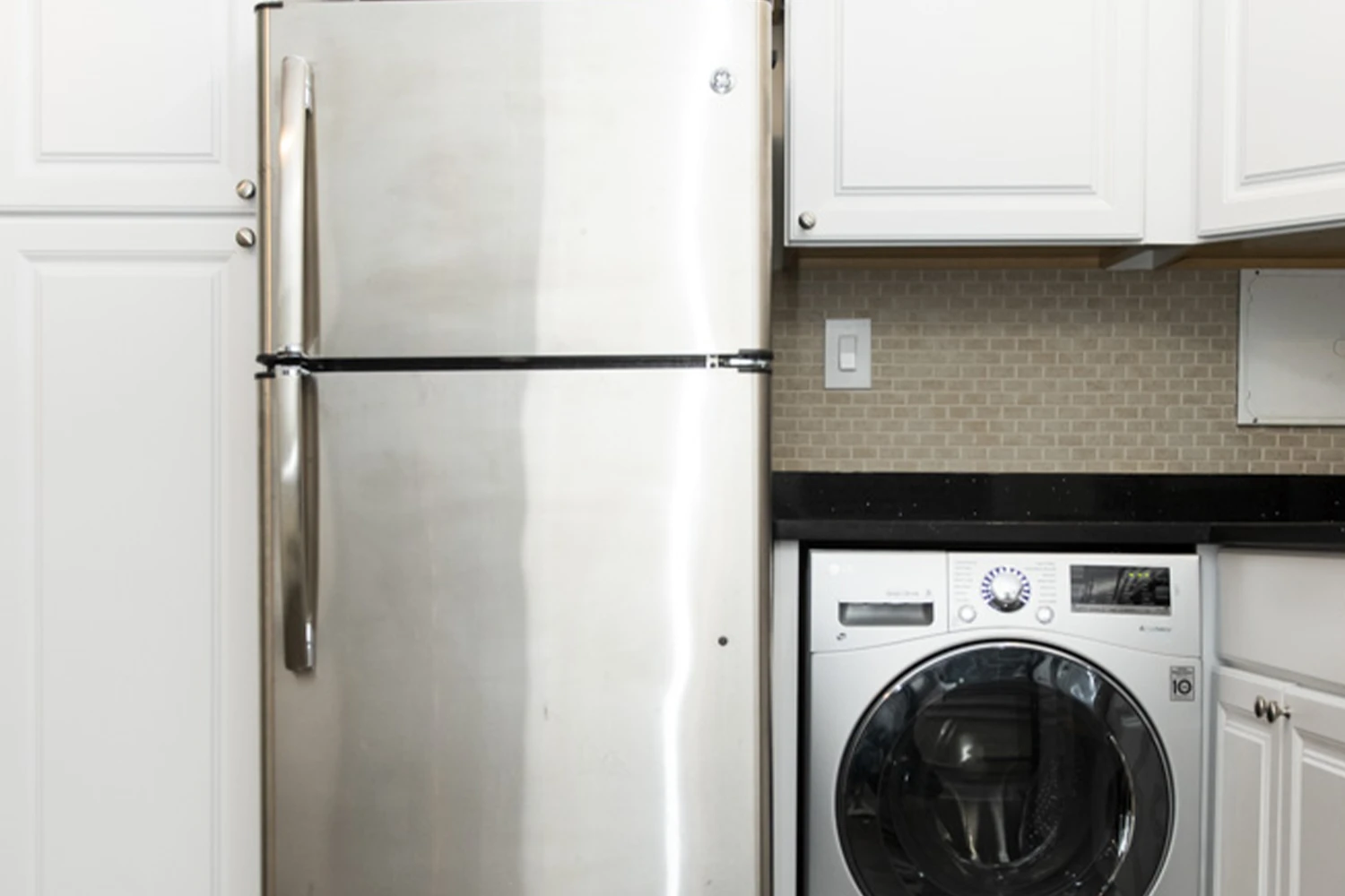 3345 N Marshfield Ave Apt 209, Chicago IL properties 3345-47-n-marshfield-chicago-il-60657-lake-view 3345-209