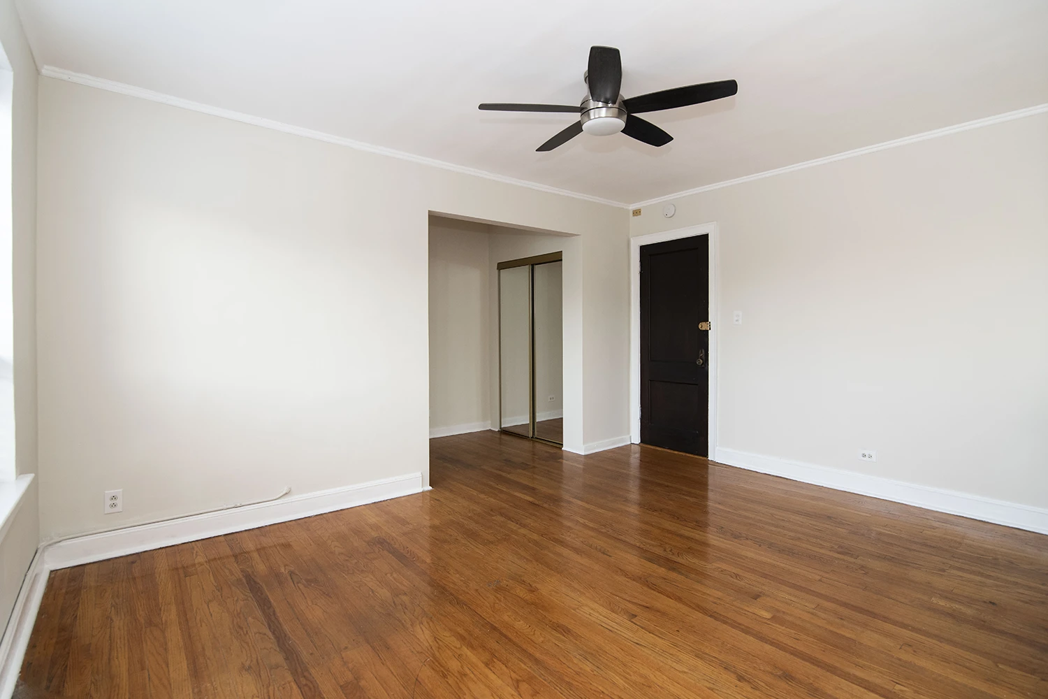 3345 N Marshfield Ave Apt 304, Chicago IL properties 3345-47-n-marshfield-chicago-il-60657-lake-view 3345-304