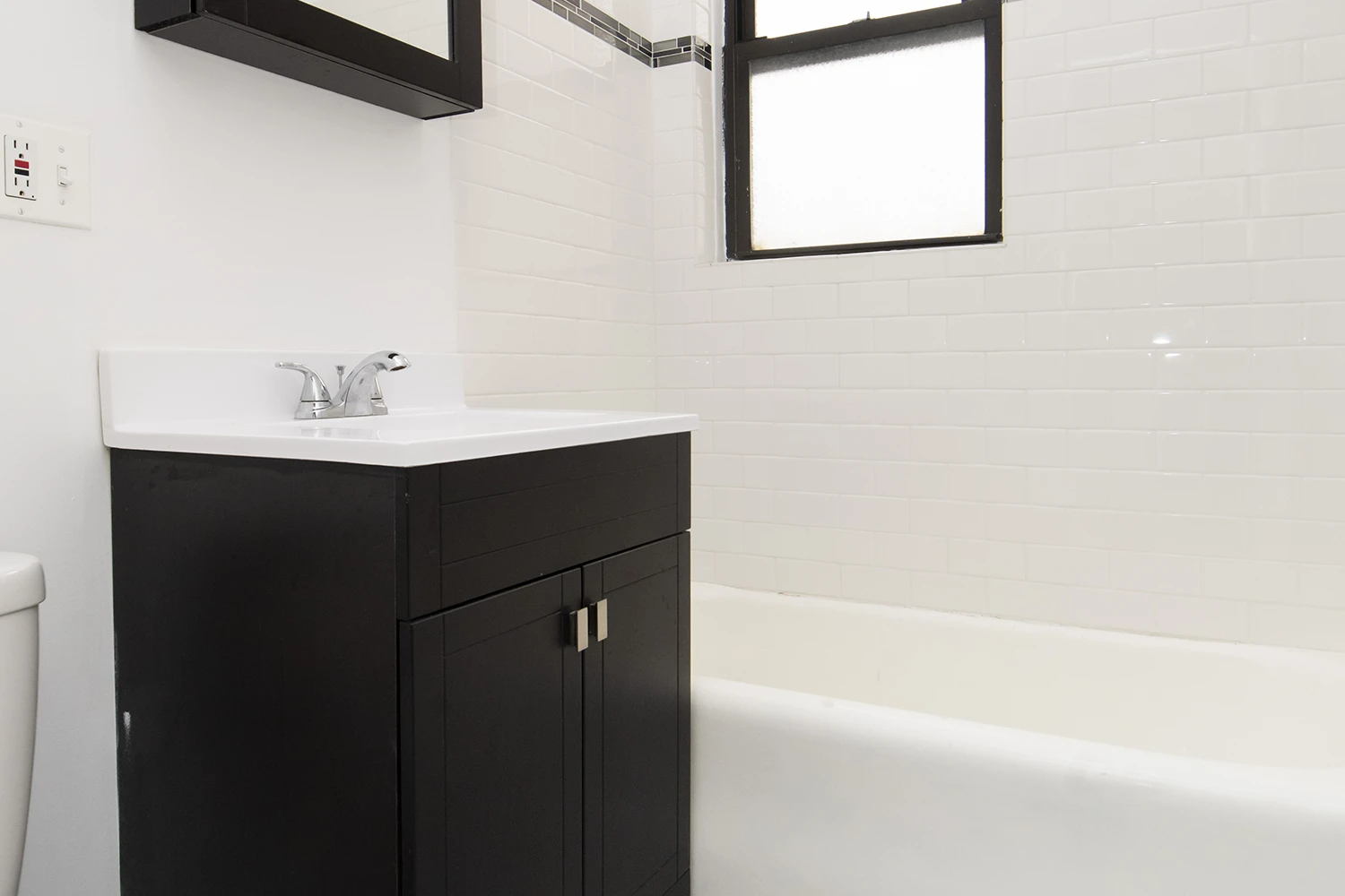 3345 N Marshfield Ave Apt 305, Chicago IL properties 3345-47-n-marshfield-chicago-il-60657-lake-view 3345-305   