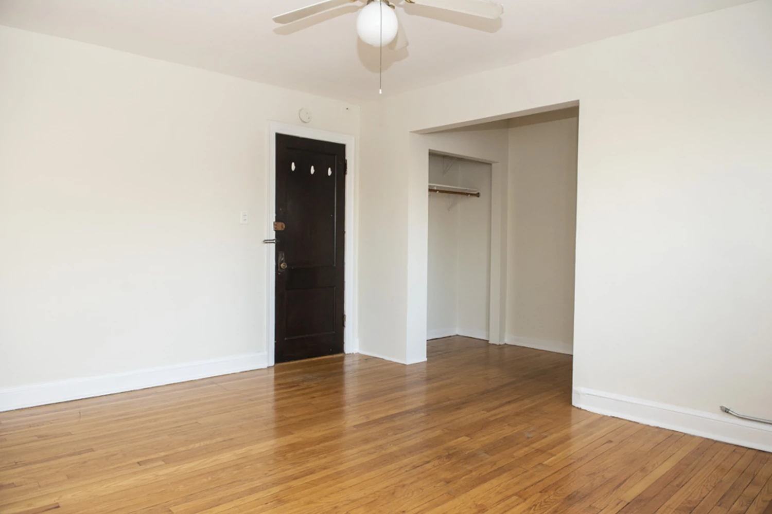 3345 N Marshfield Ave Apt 306, Chicago IL properties 3345-47-n-marshfield-chicago-il-60657-lake-view 3345-306