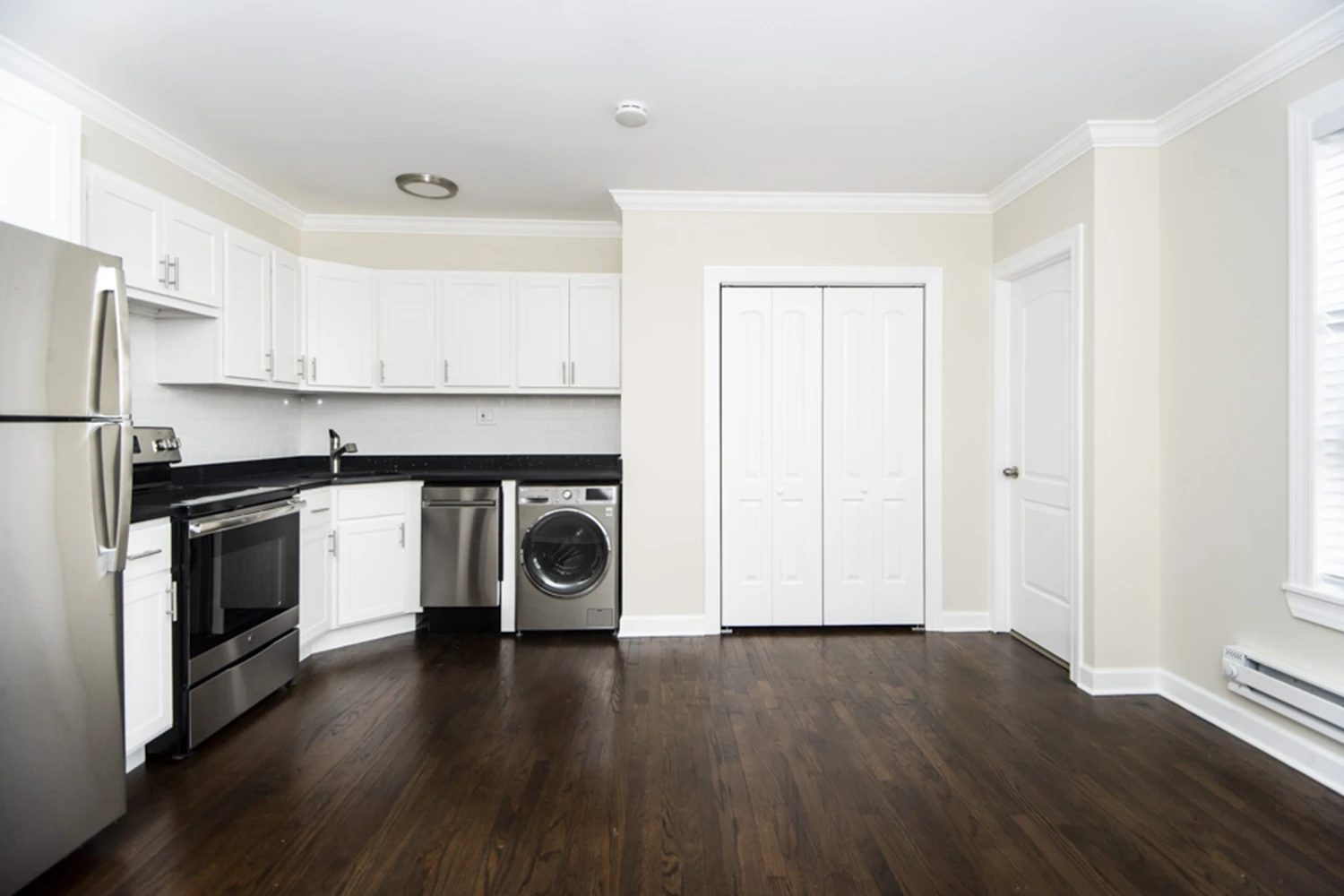 3345 N Marshfield Ave Apt 402, Chicago IL properties 3345-47-n-marshfield-chicago-il-60657-lake-view 3345-402   