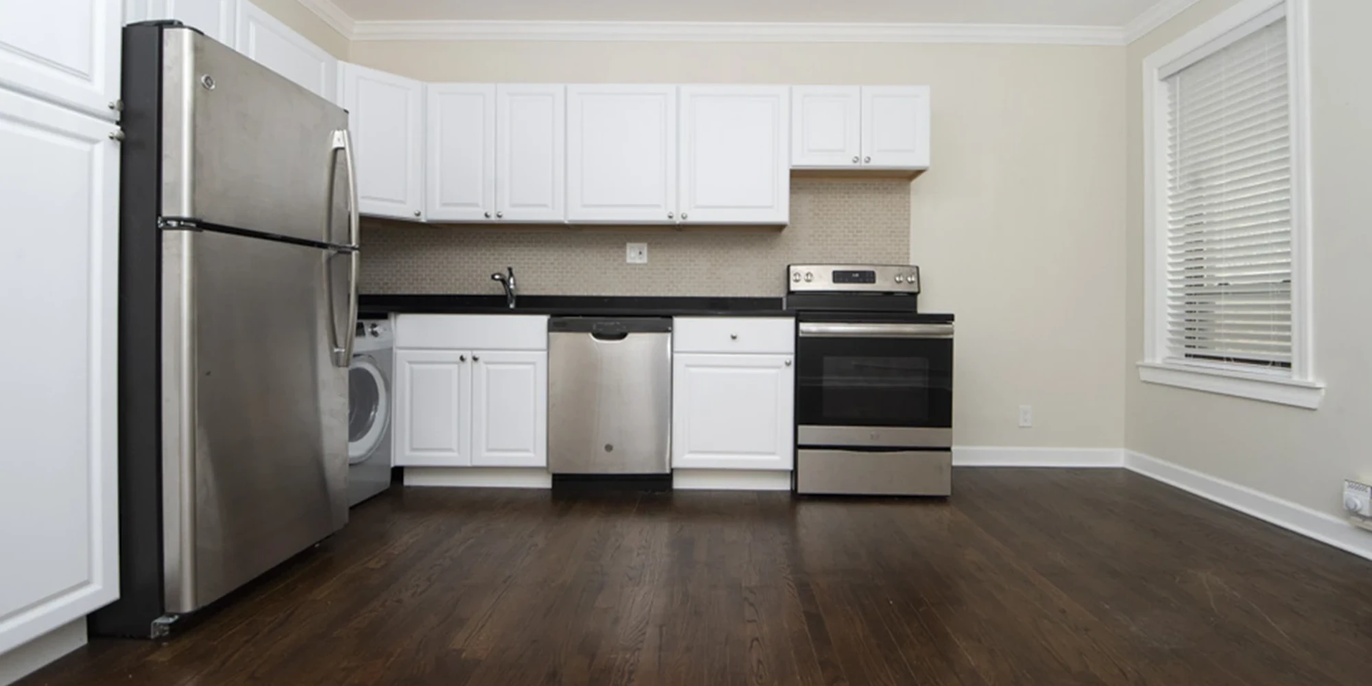 3345 N Marshfield Ave Apt 407, Chicago IL properties 3345-47-n-marshfield-chicago-il-60657-lake-view 3345-407