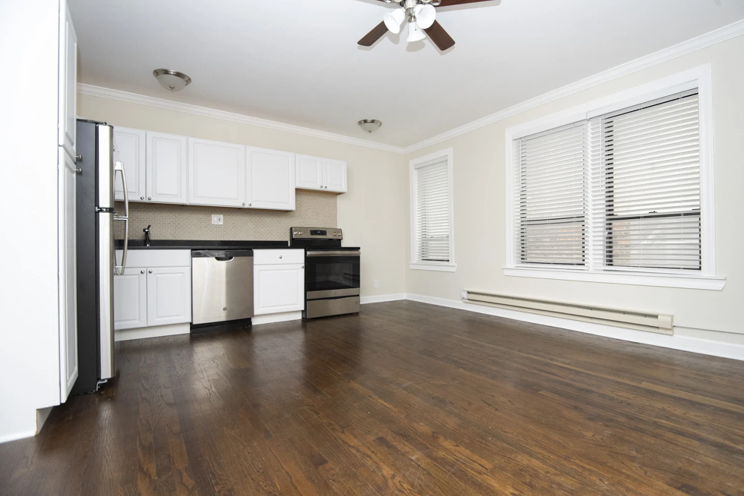 3345 N Marshfield Ave Apt 407, Chicago IL properties 3345-47-n-marshfield-chicago-il-60657-lake-view 3345-407