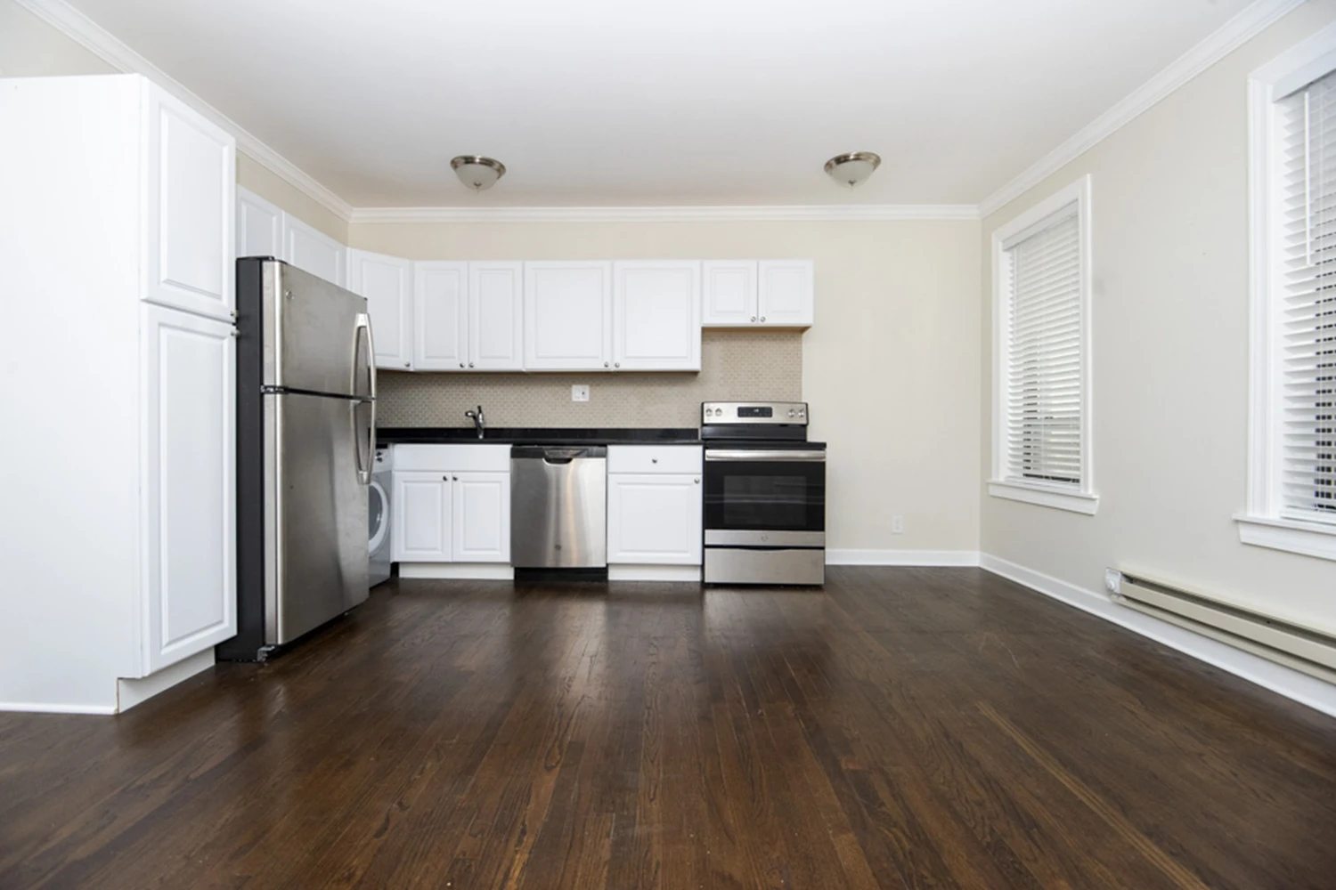 3345 N Marshfield Ave Apt 407, Chicago IL properties 3345-47-n-marshfield-chicago-il-60657-lake-view 3345-407