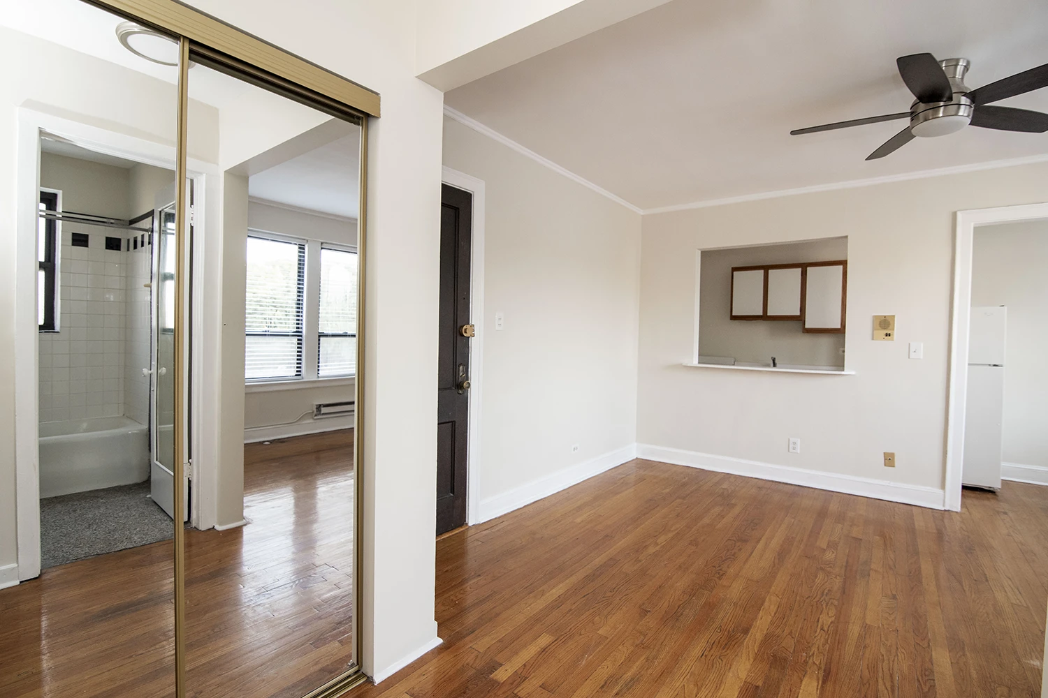 3345 N Marshfield Ave Apt 409, Chicago IL properties 3345-47-n-marshfield-chicago-il-60657-lake-view 3345-409   