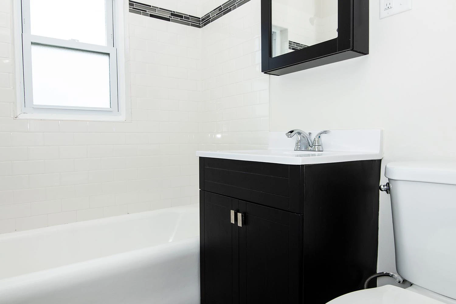 3819.5 N Greenview Ave Apt 1E, Chicago IL properties 3815-23-n-greenview-ave-chicago-il-60613-lake-view 3819-5-1e