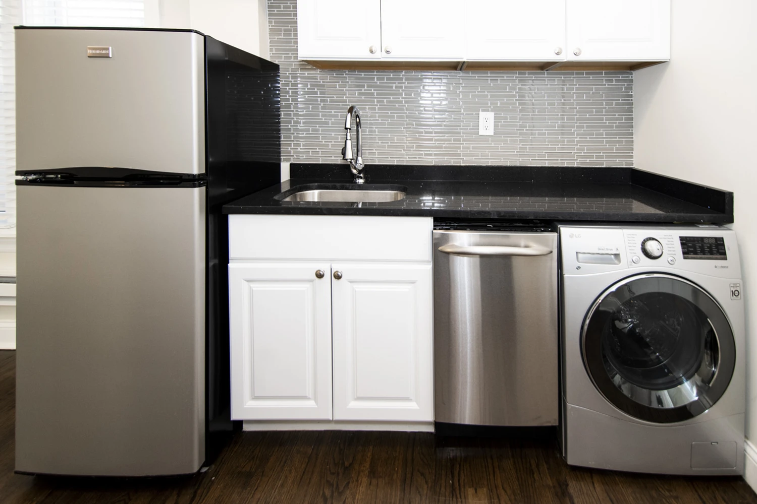 3821 N Greenview Ave Apt 1W, Chicago IL properties 3815-23-n-greenview-ave-chicago-il-60613-lake-view 3821-1w   