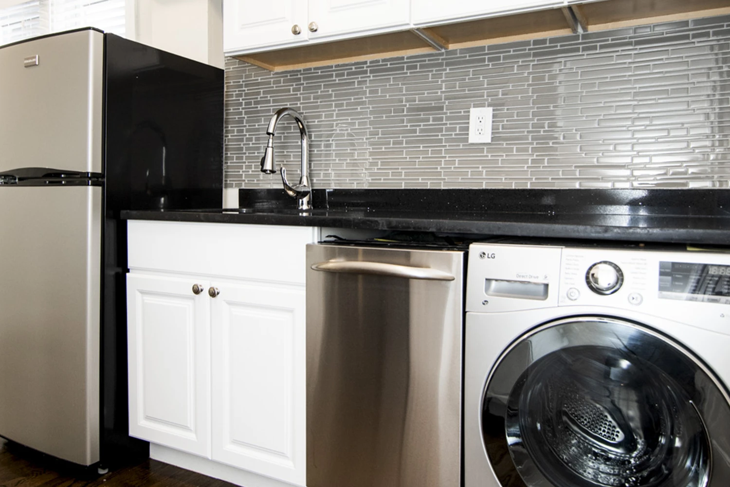 3821 N Greenview Ave Apt 1W, Chicago IL properties 3815-23-n-greenview-ave-chicago-il-60613-lake-view 3821-1w   