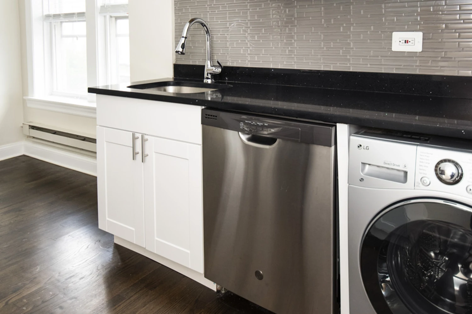 3821 N Greenview Ave Apt 2E, Chicago IL properties 3815-23-n-greenview-ave-chicago-il-60613-lake-view 3821-2e