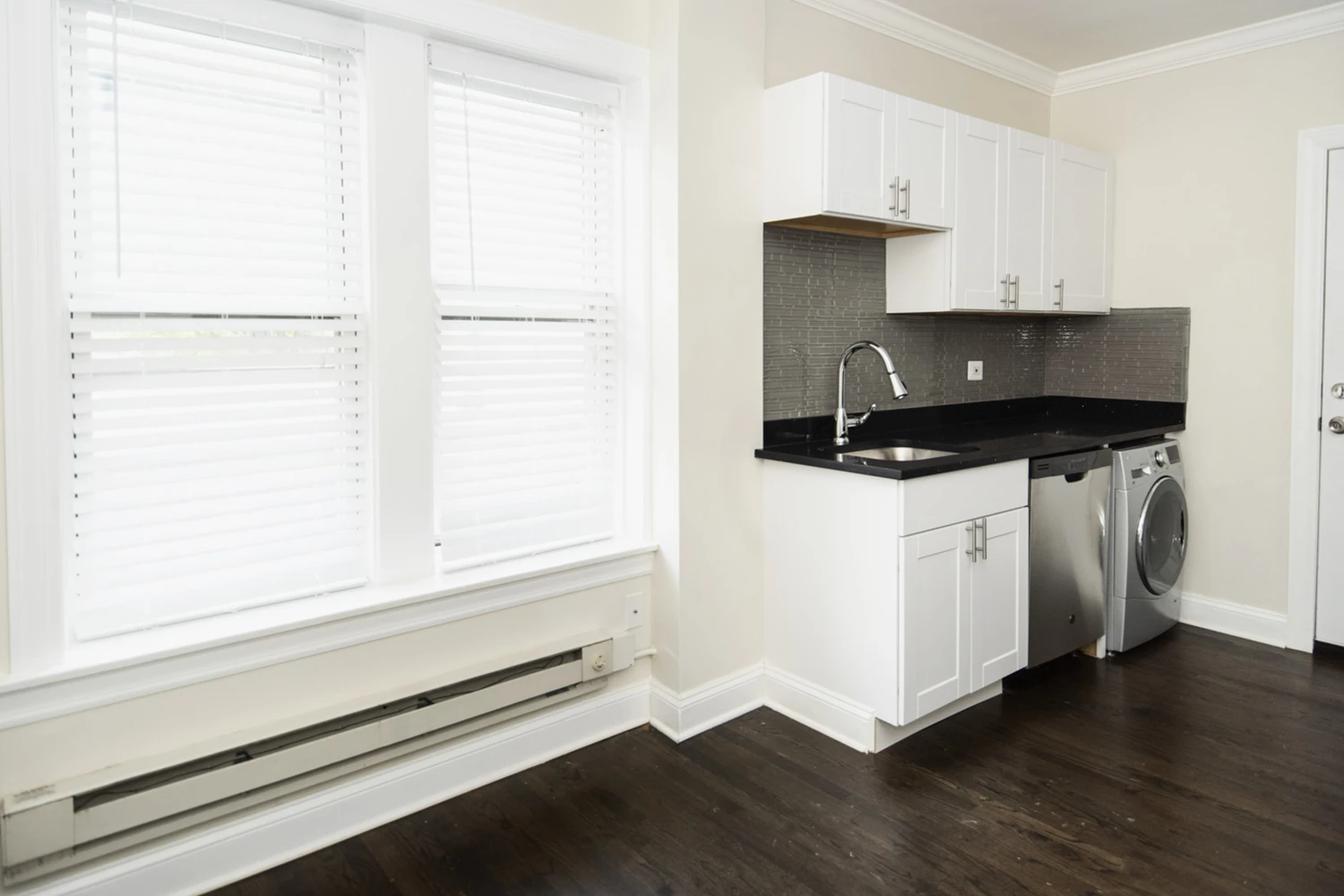 3821 N Greenview Ave Apt 2E, Chicago IL properties 3815-23-n-greenview-ave-chicago-il-60613-lake-view 3821-2e