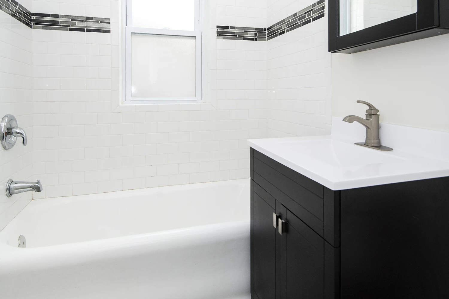 3823 N Greenview Ave Apt 1E, Chicago IL properties 3815-23-n-greenview-ave-chicago-il-60613-lake-view 3823-1e