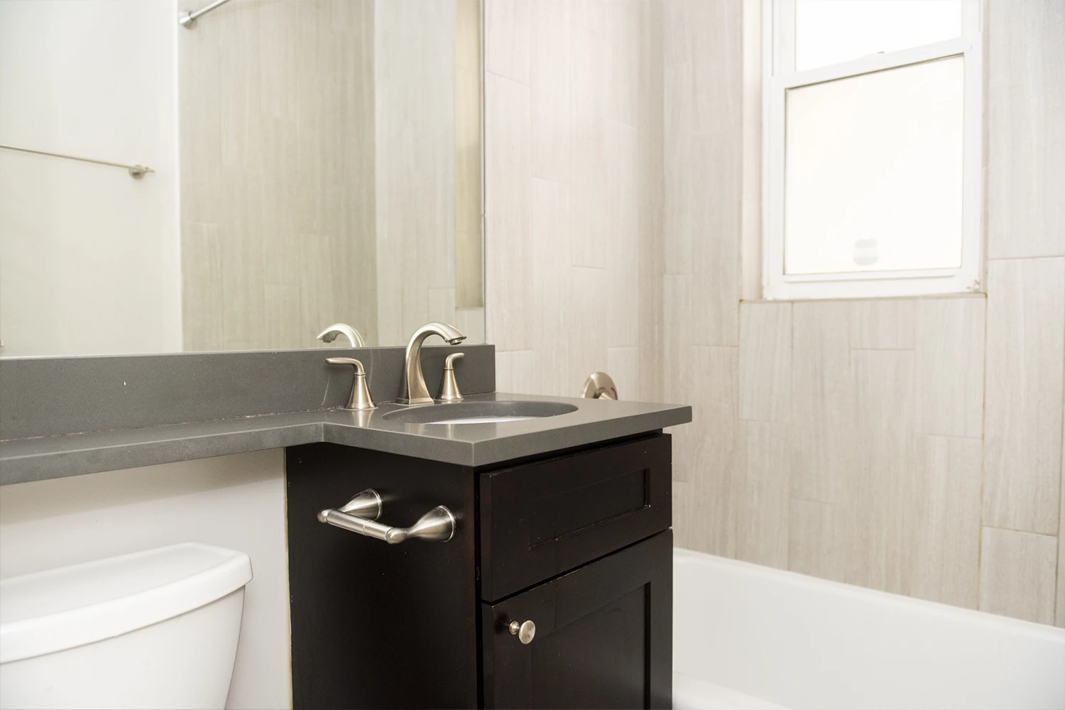 511 W Belmont Ave Apt 33, Chicago IL properties 511-w-belmont-chicago-il-60657-lake-view 511-33   
