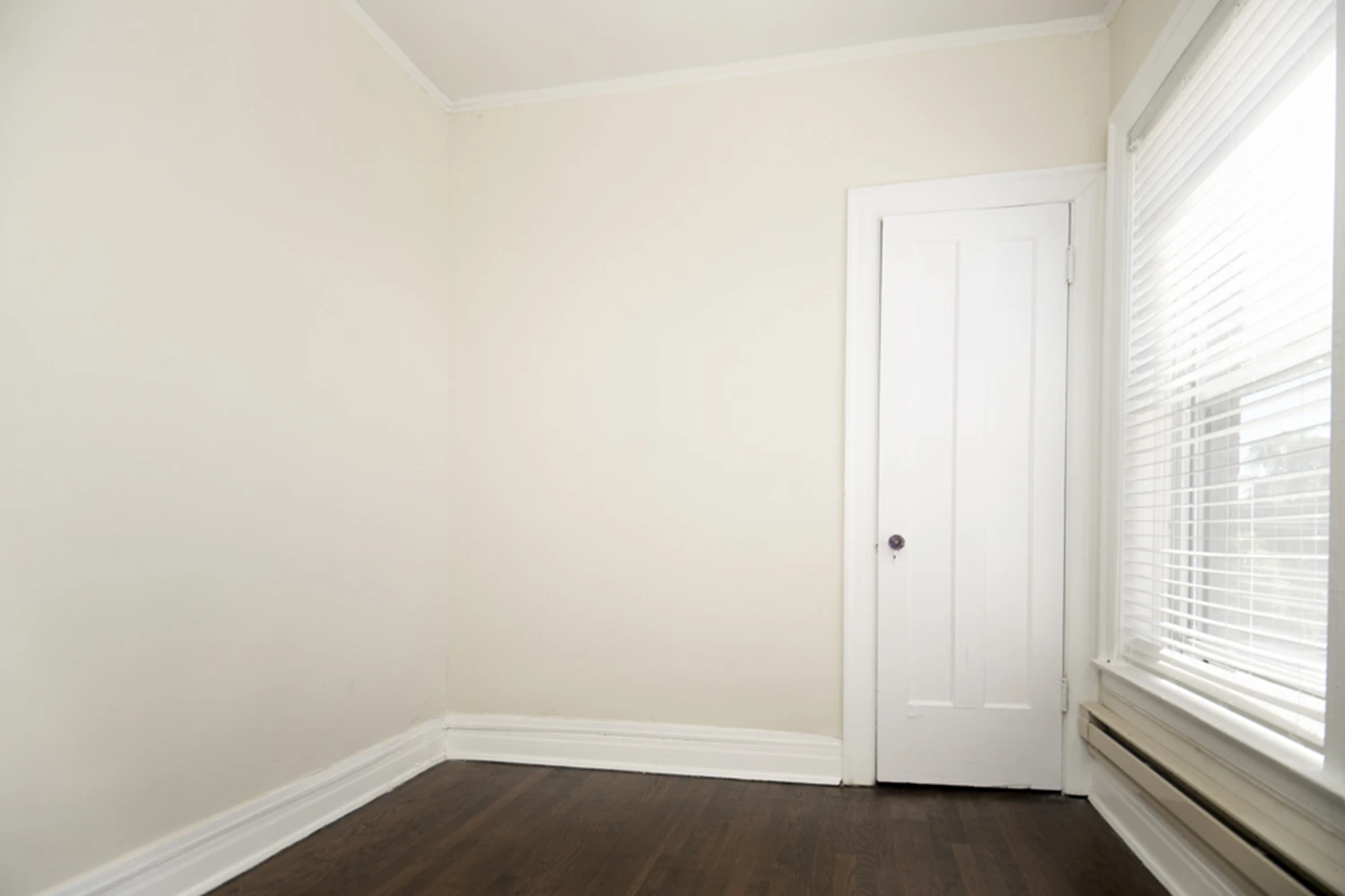 943 Judson Ave St Apt 3, Evanston IL properties 312-320-lee-st-evanston-il-60202 943-3   
