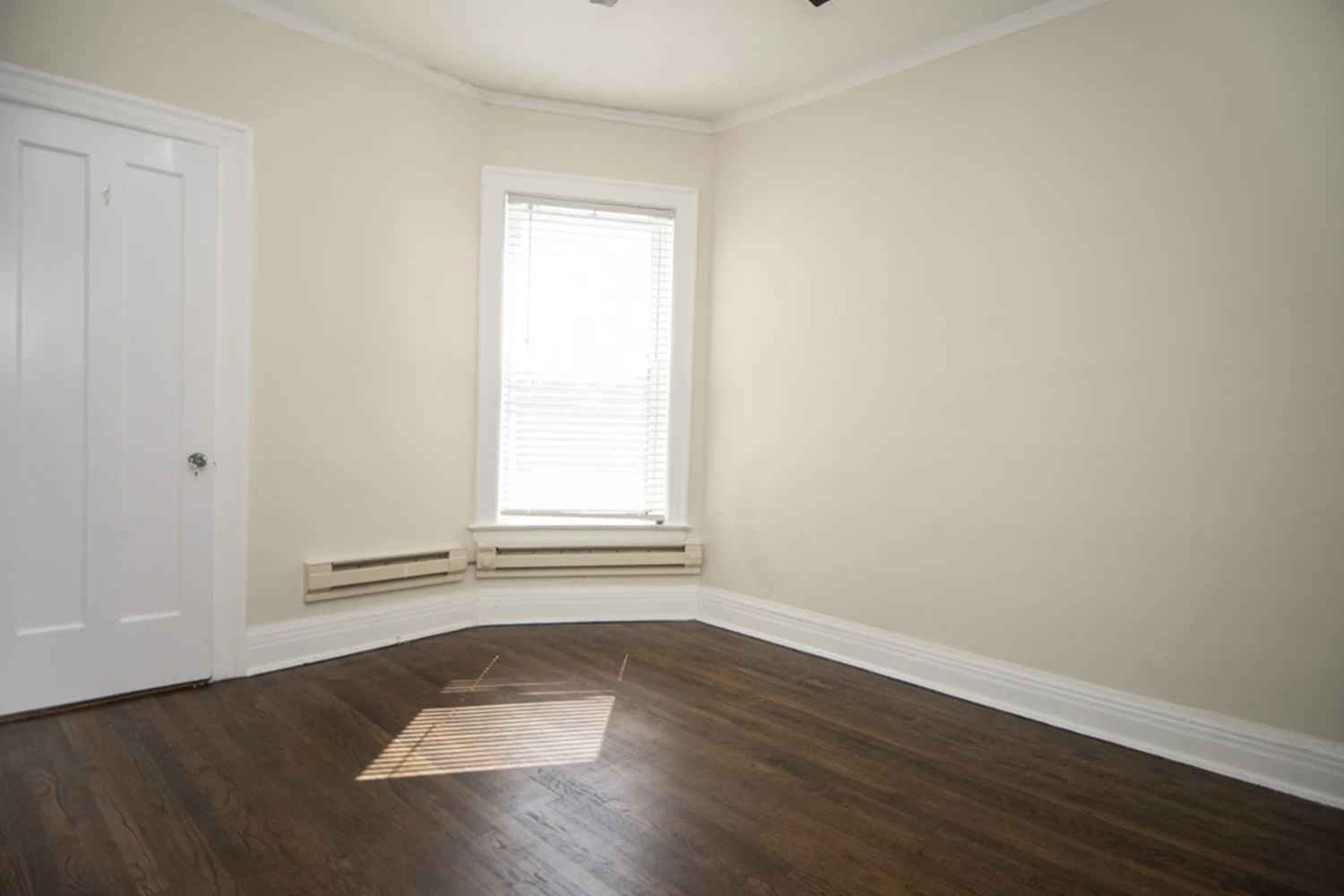 943 Judson Ave St Apt 3, Evanston IL properties 312-320-lee-st-evanston-il-60202 943-3   