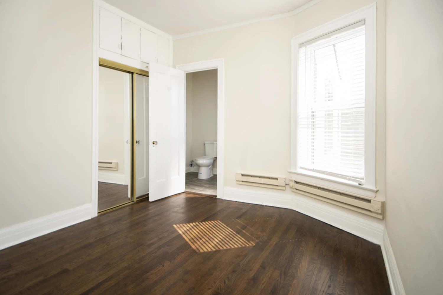 943 Judson Ave St Apt 3, Evanston IL properties 312-320-lee-st-evanston-il-60202 943-3   