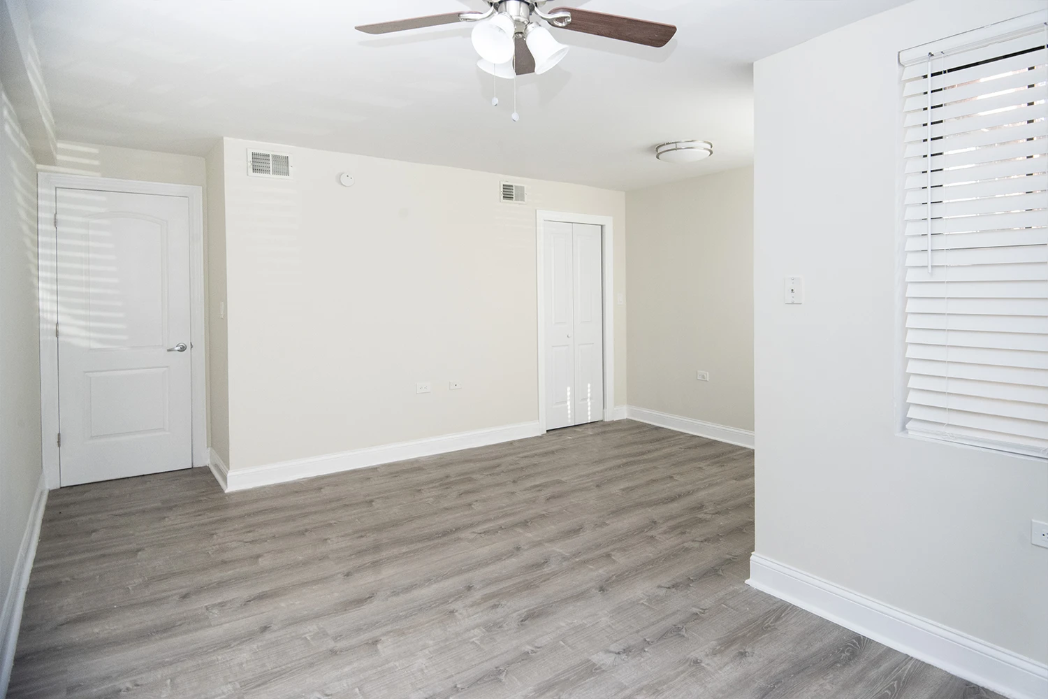 943 Judson Ave St Apt GDN, Evanston IL properties 312-320-lee-st-evanston-il-60202 943-gdn   