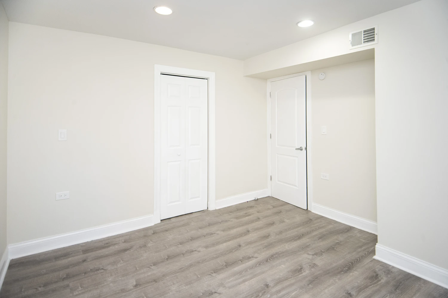943 Judson Ave St Apt GDN, Evanston IL properties 312-320-lee-st-evanston-il-60202 943-gdn   